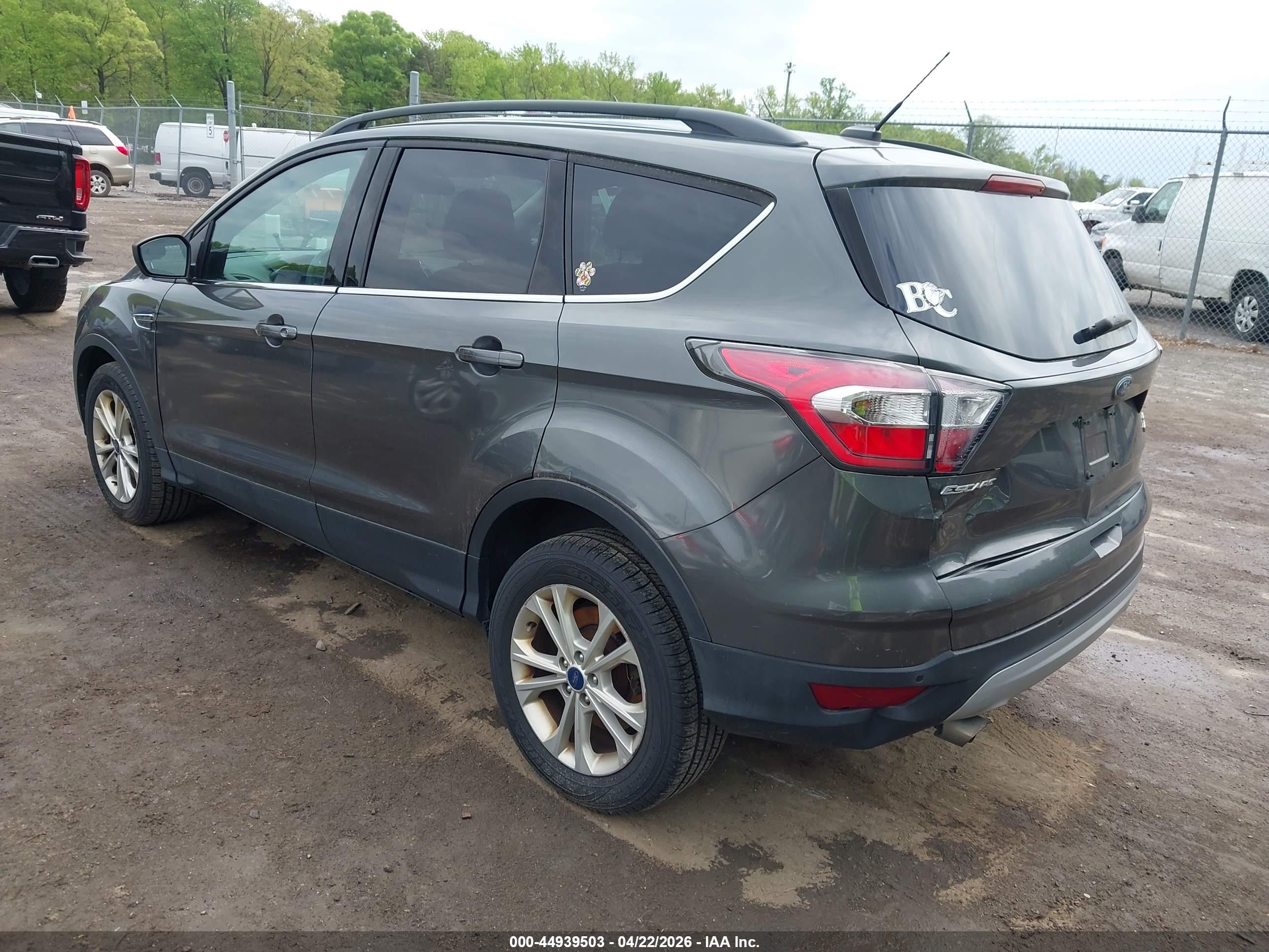 FORD ESCAPE image 3