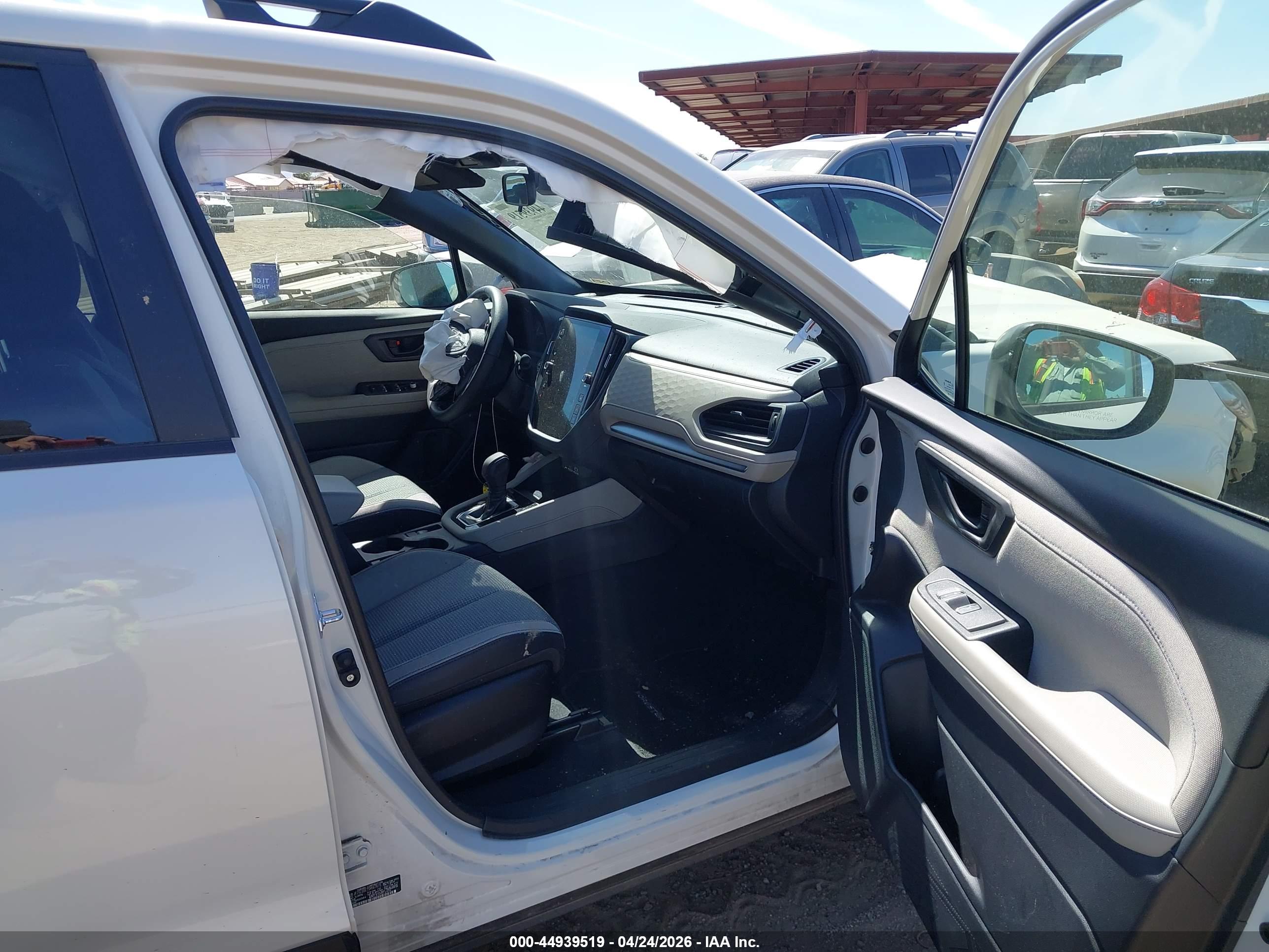 SUBARU FORESTER image 5