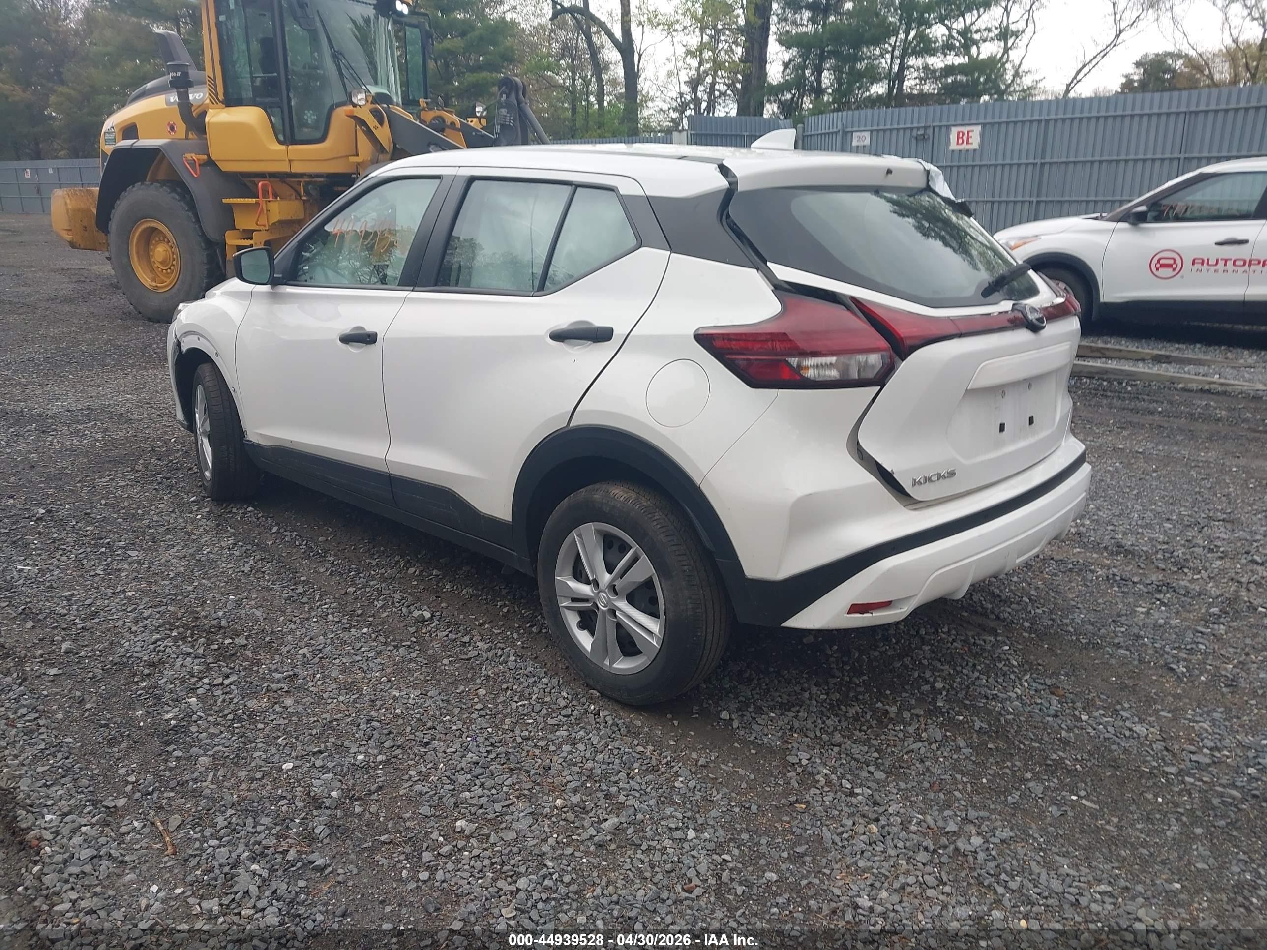 NISSAN KICKS image 3