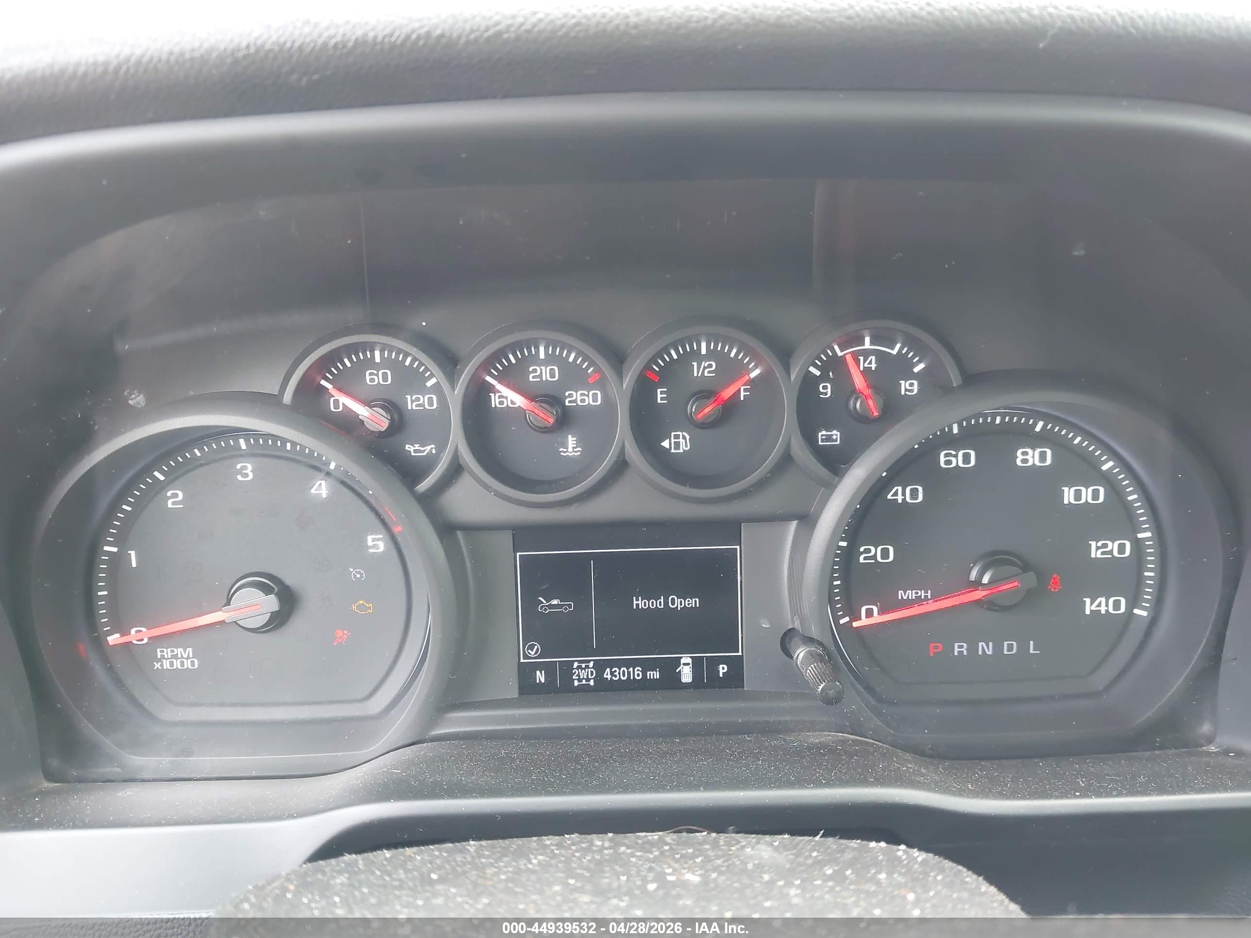 CHEVROLET SILVERADO image 6