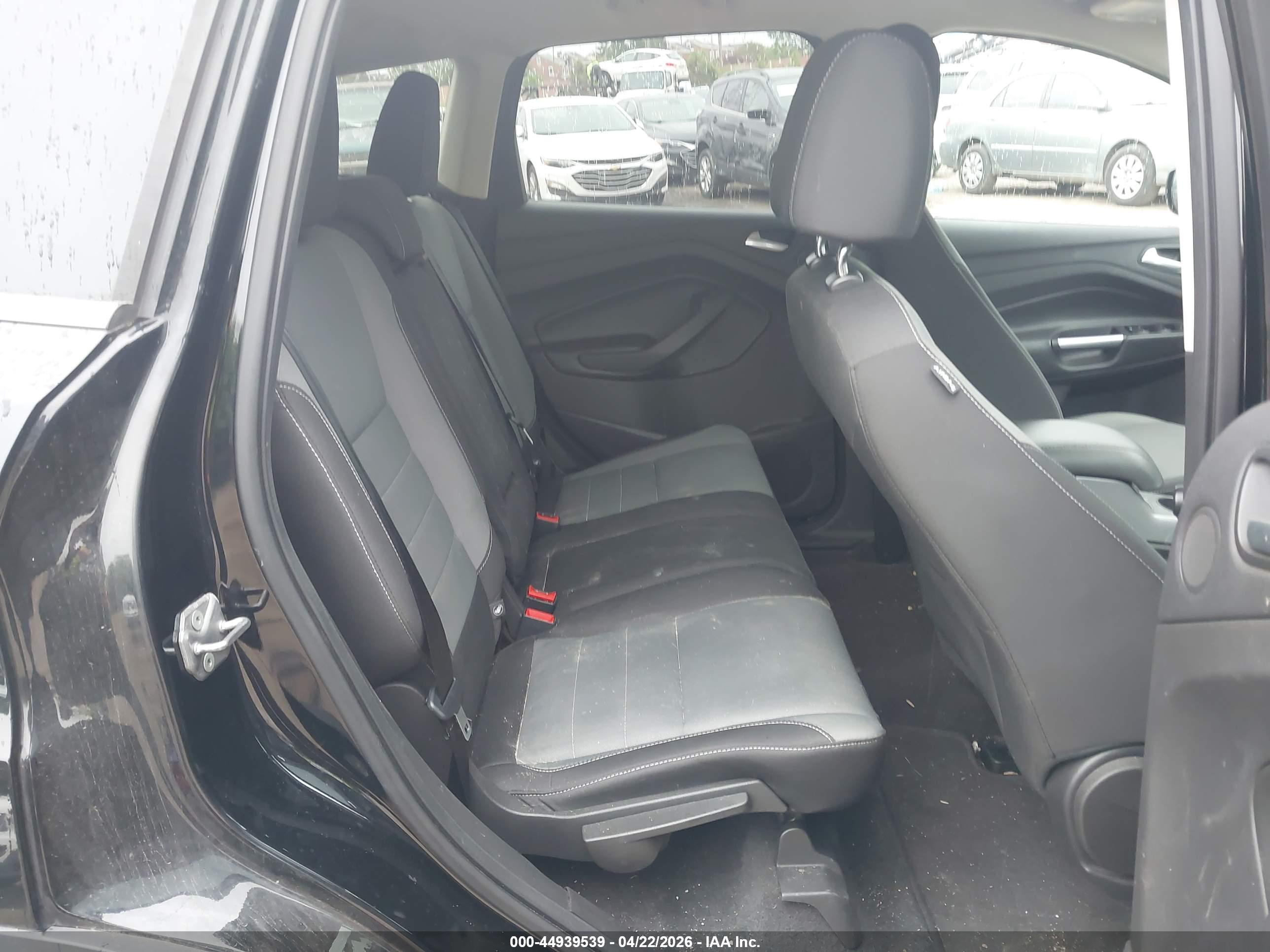 FORD ESCAPE image 8