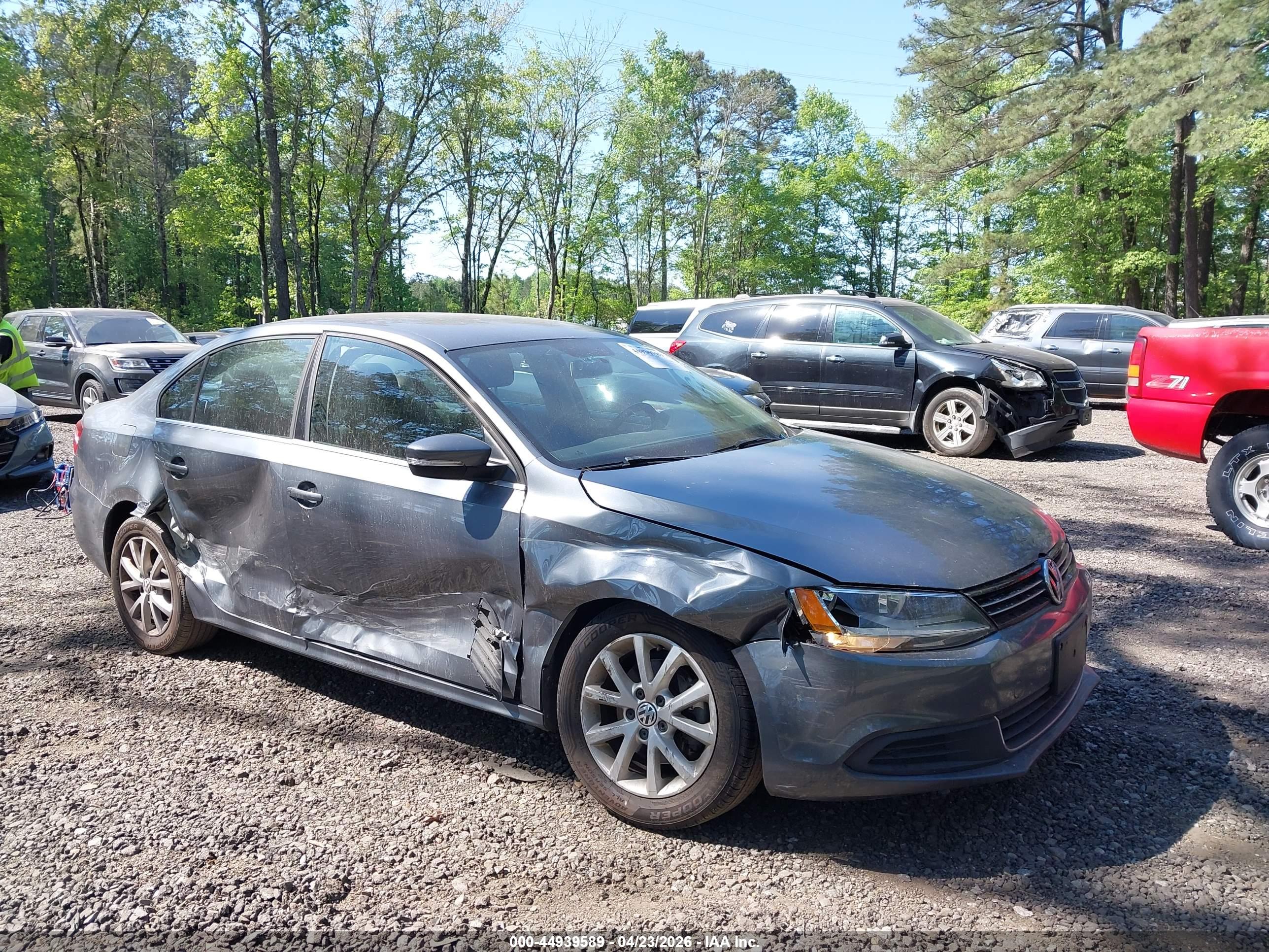 VOLKSWAGEN JETTA image 6