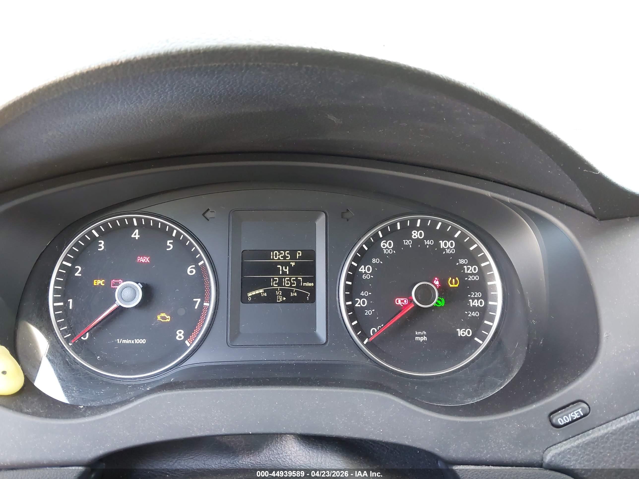 VOLKSWAGEN JETTA image 7