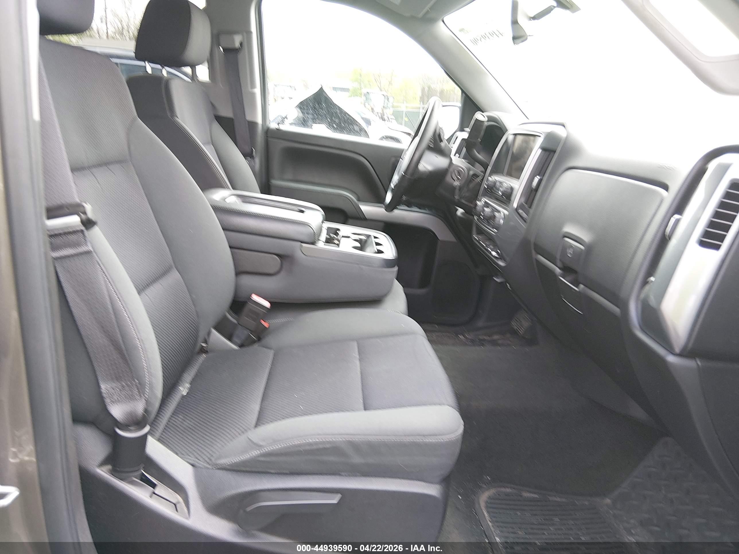 CHEVROLET SILVERADO image 5