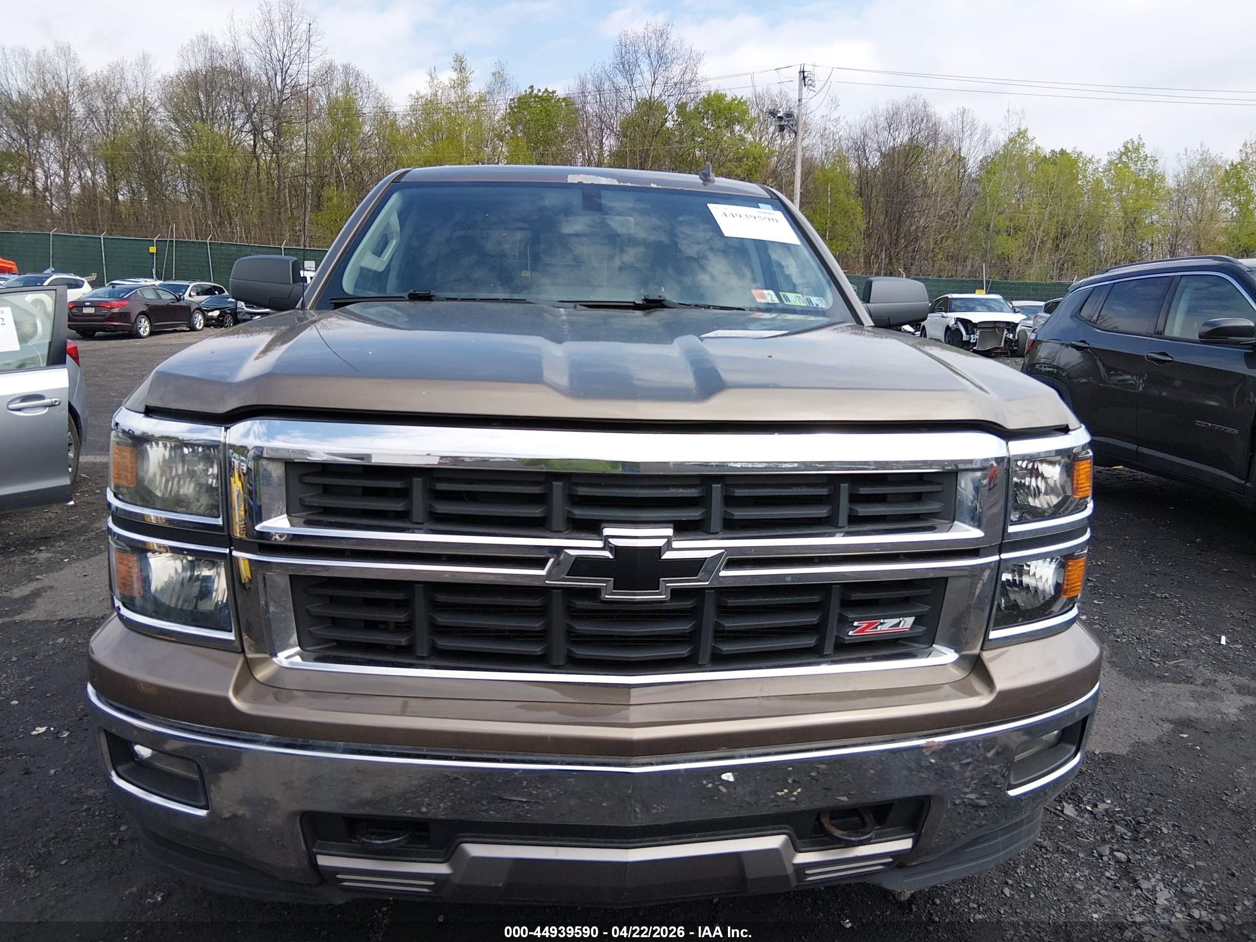 CHEVROLET SILVERADO image 6
