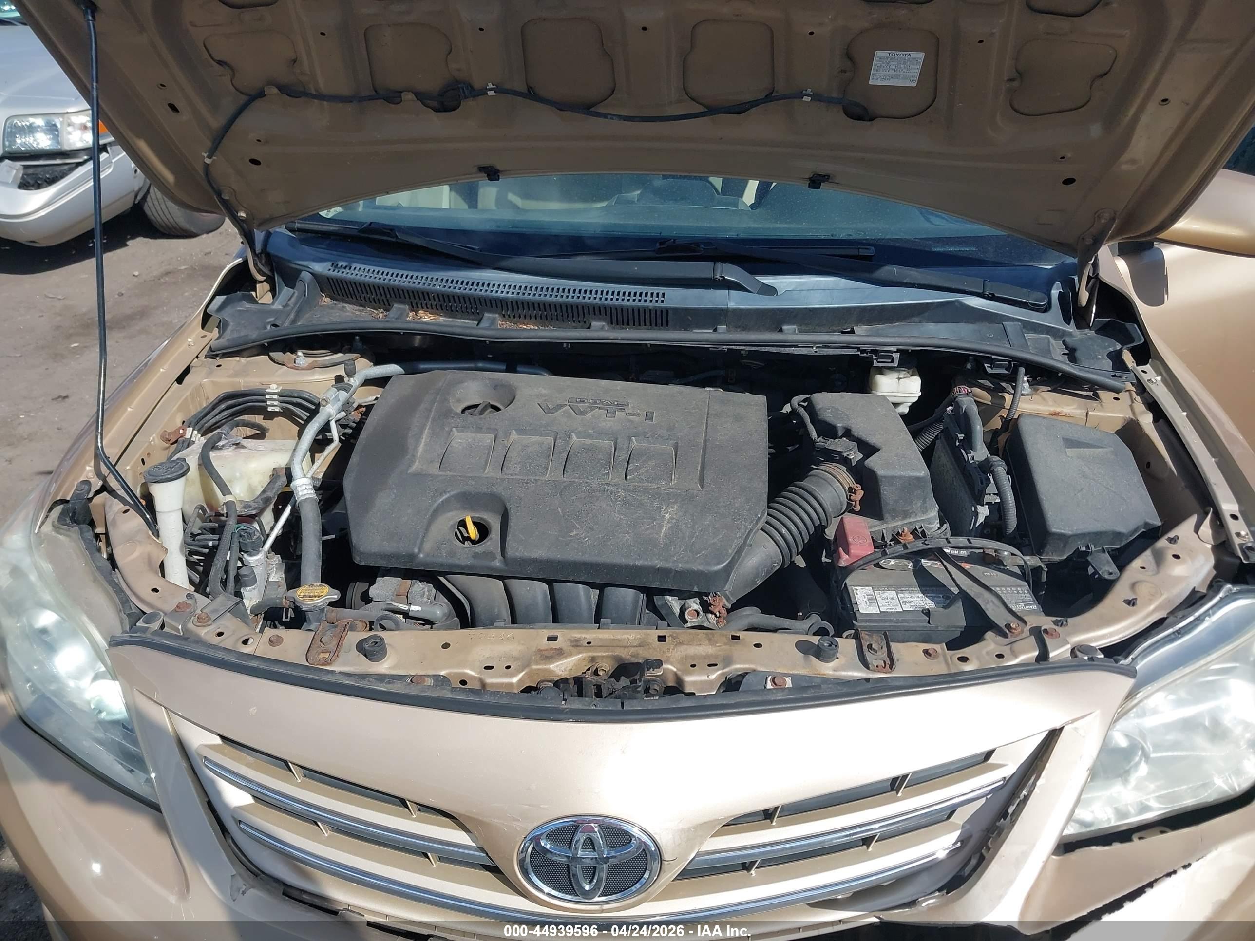 TOYOTA COROLLA image 10