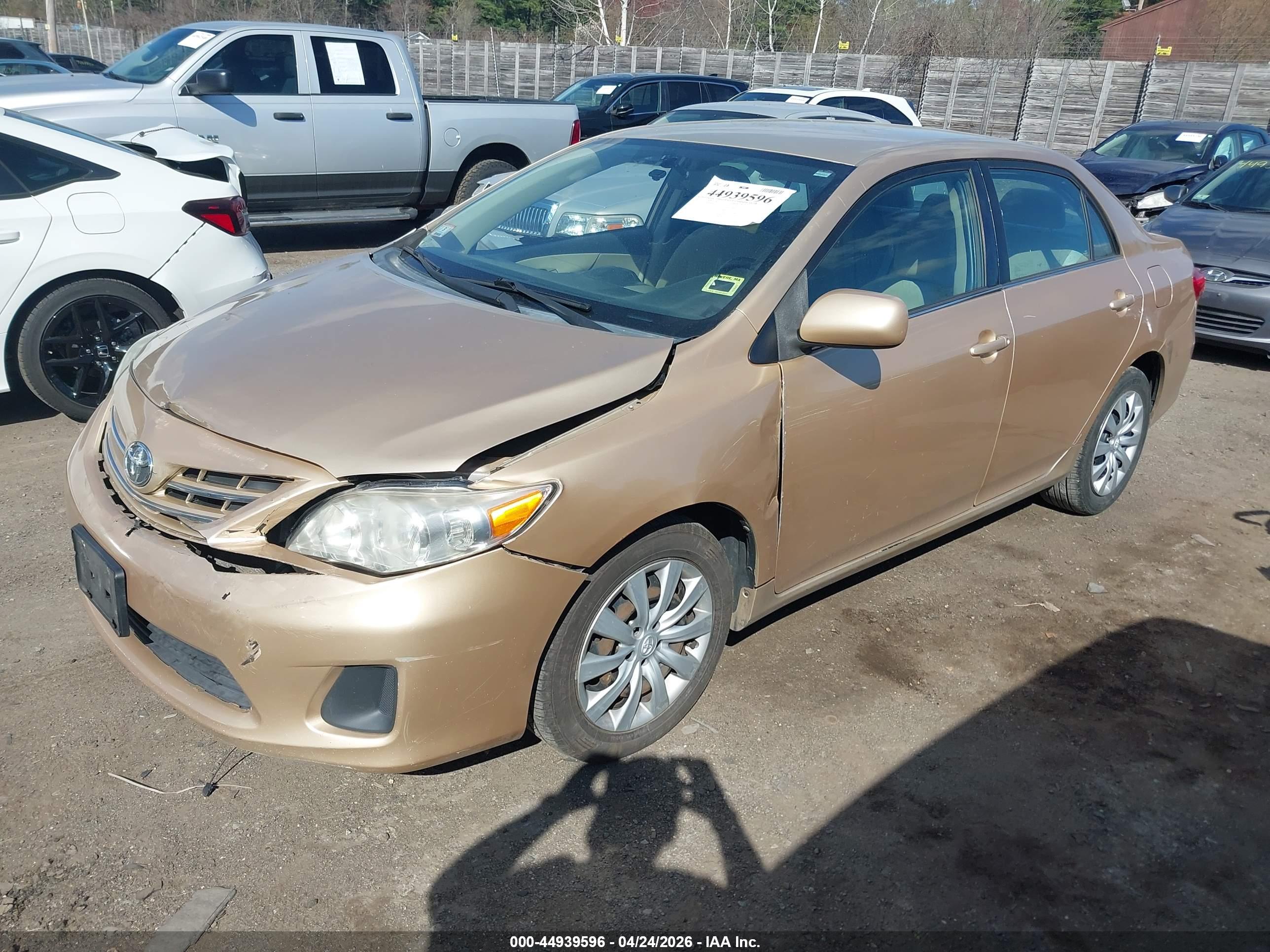TOYOTA COROLLA image 2