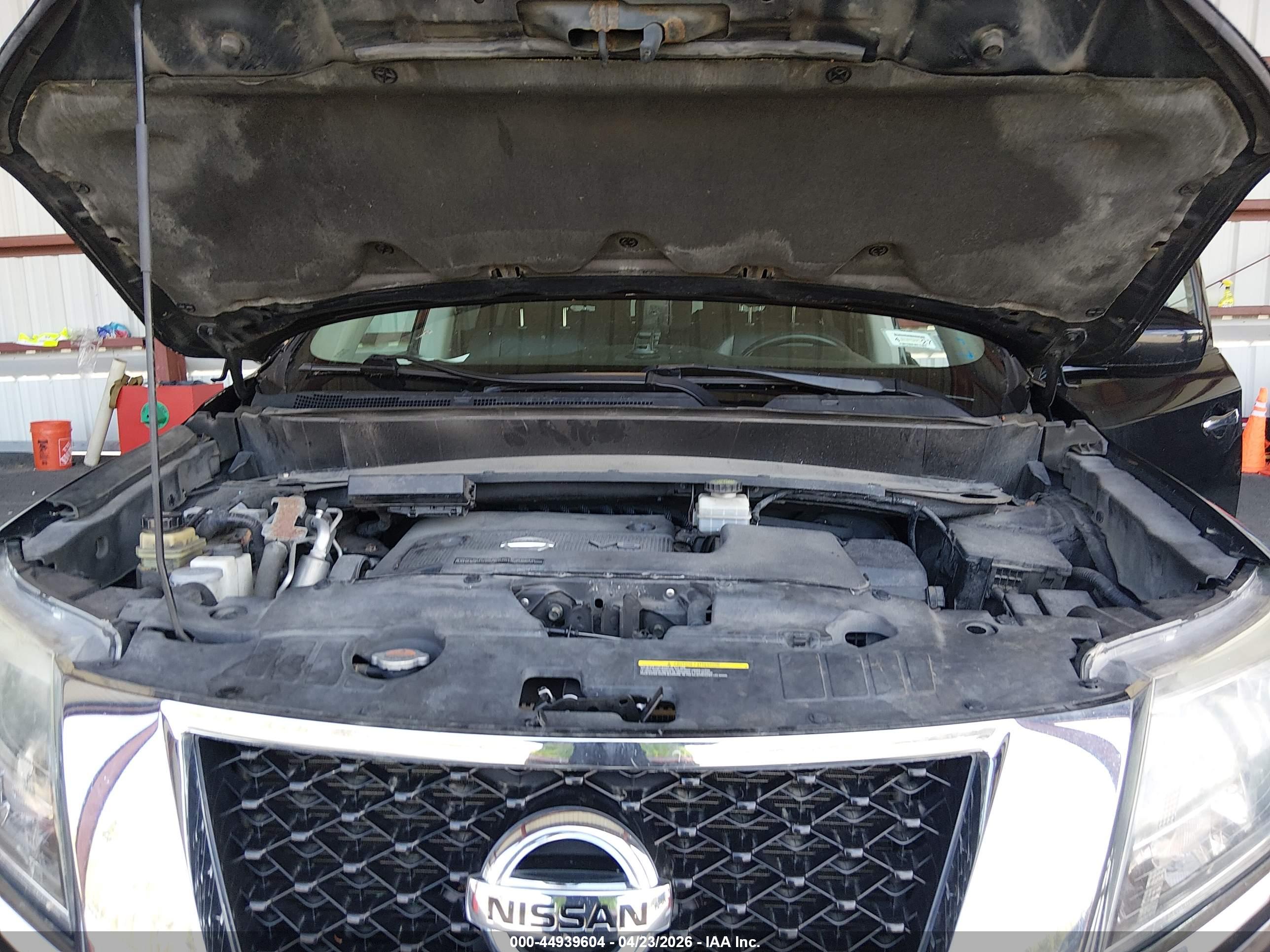 NISSAN PATHFINDER image 10