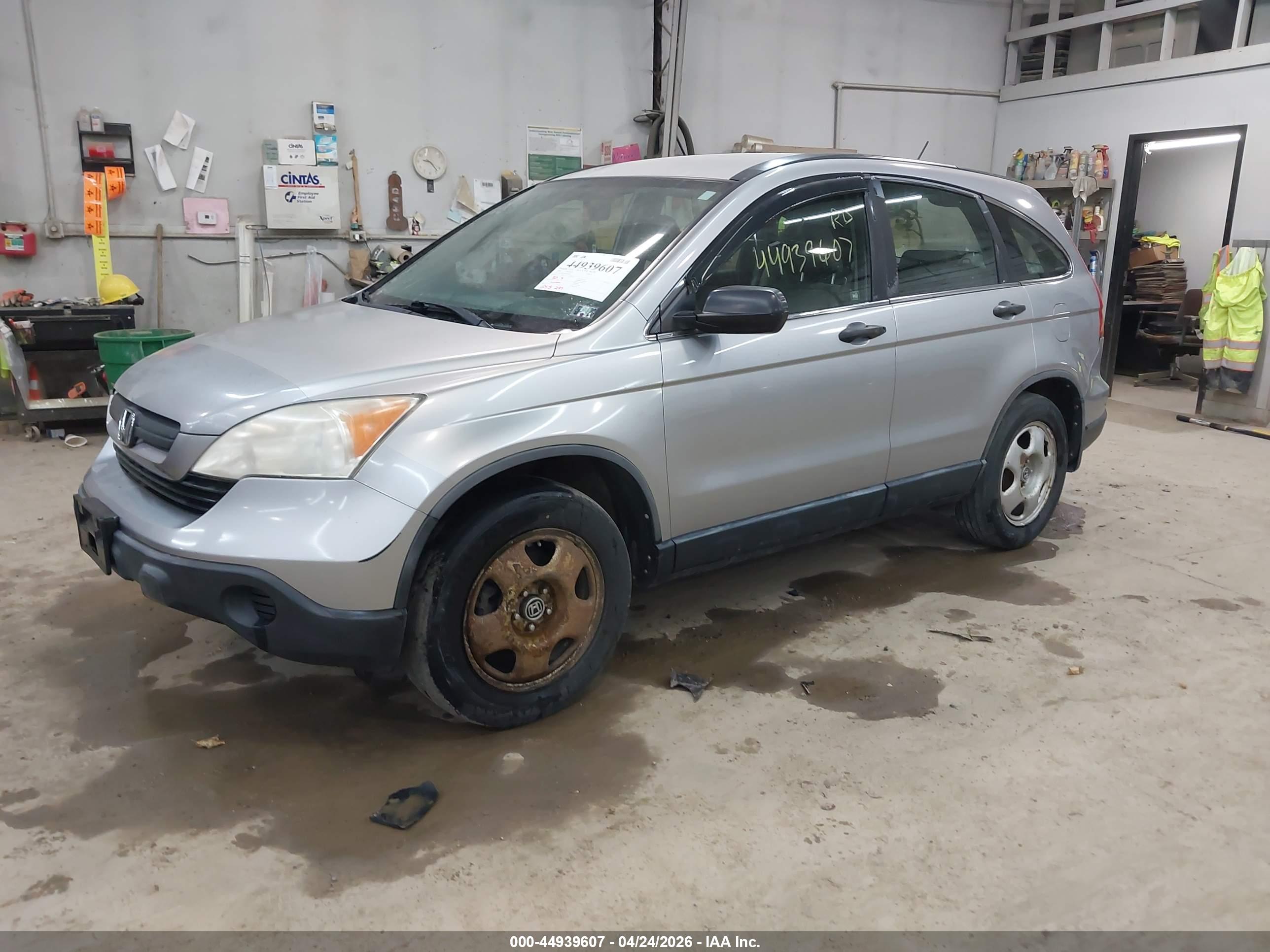 HONDA CR-V image 2
