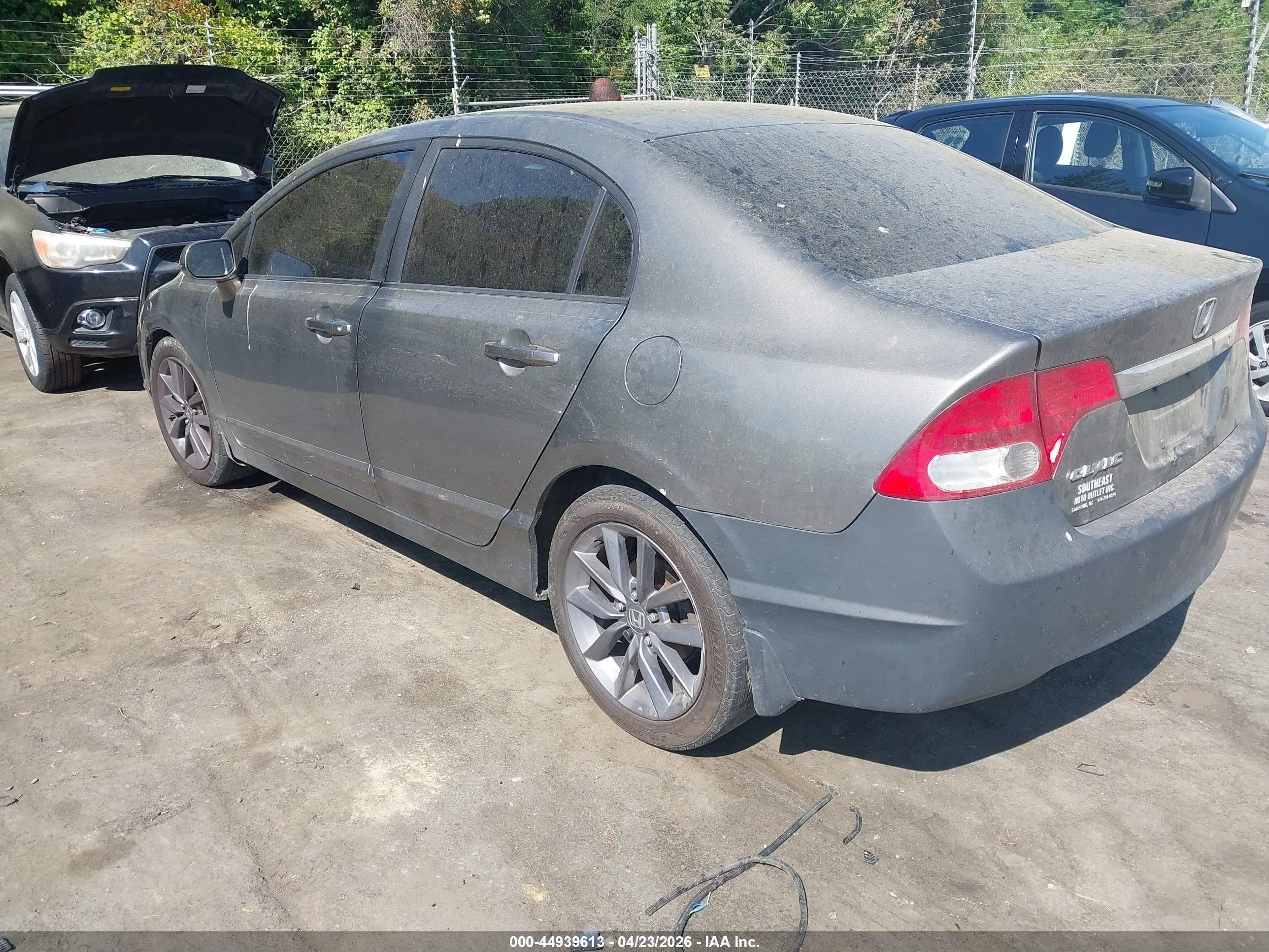 HONDA CIVIC image 3