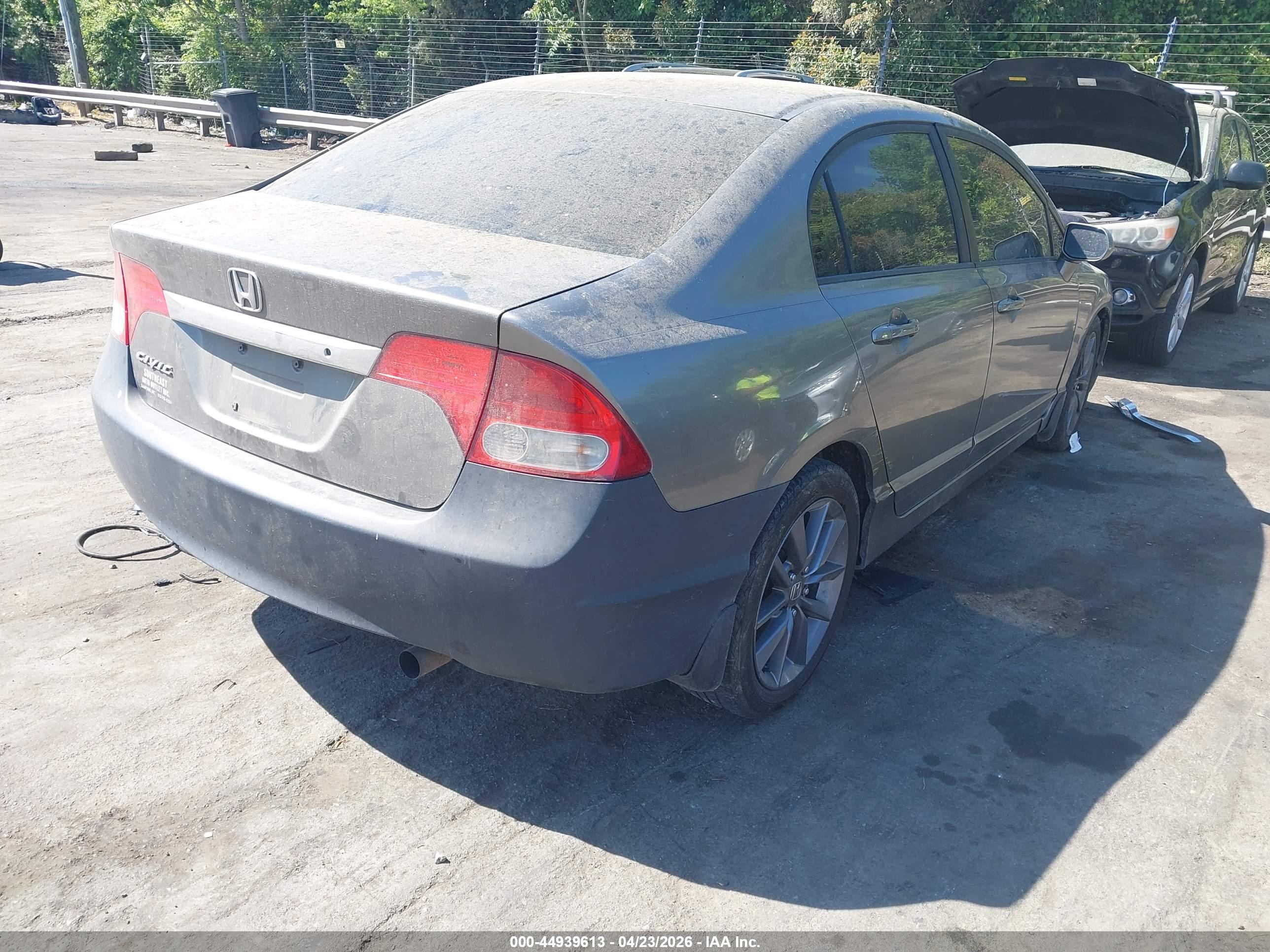 HONDA CIVIC image 4