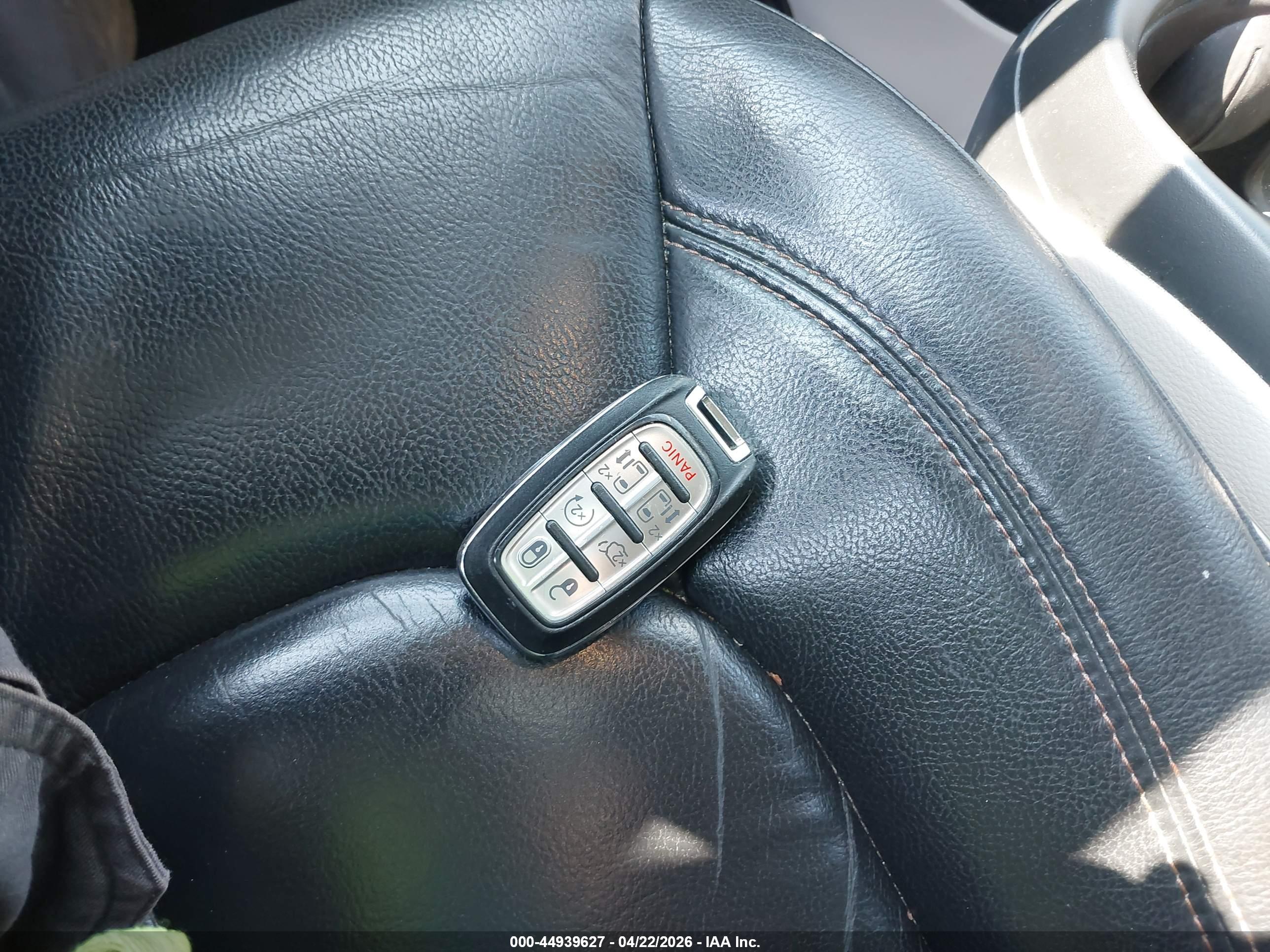 CHRYSLER PACIFICA image 11