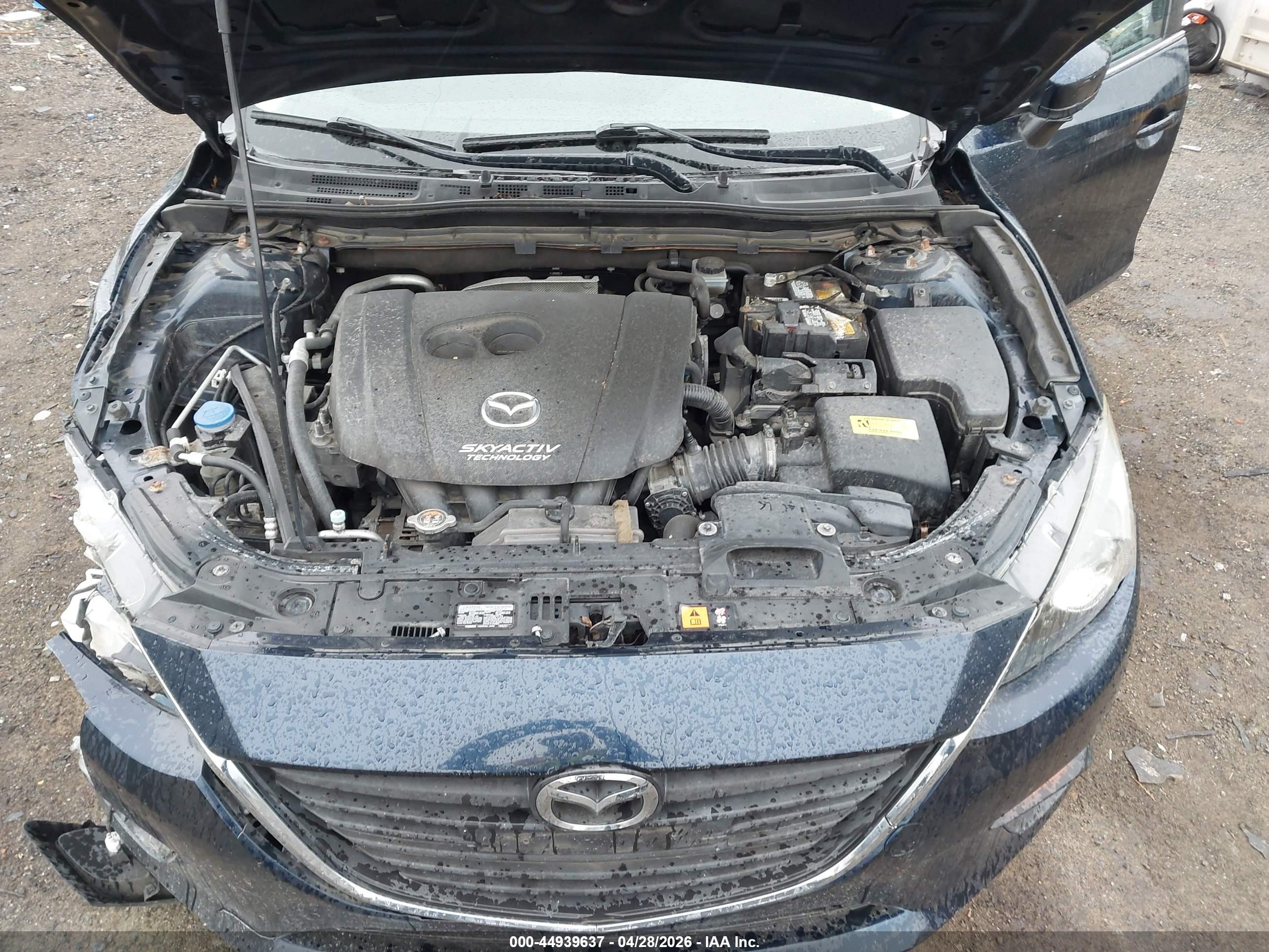 MAZDA MAZDA3 image 10