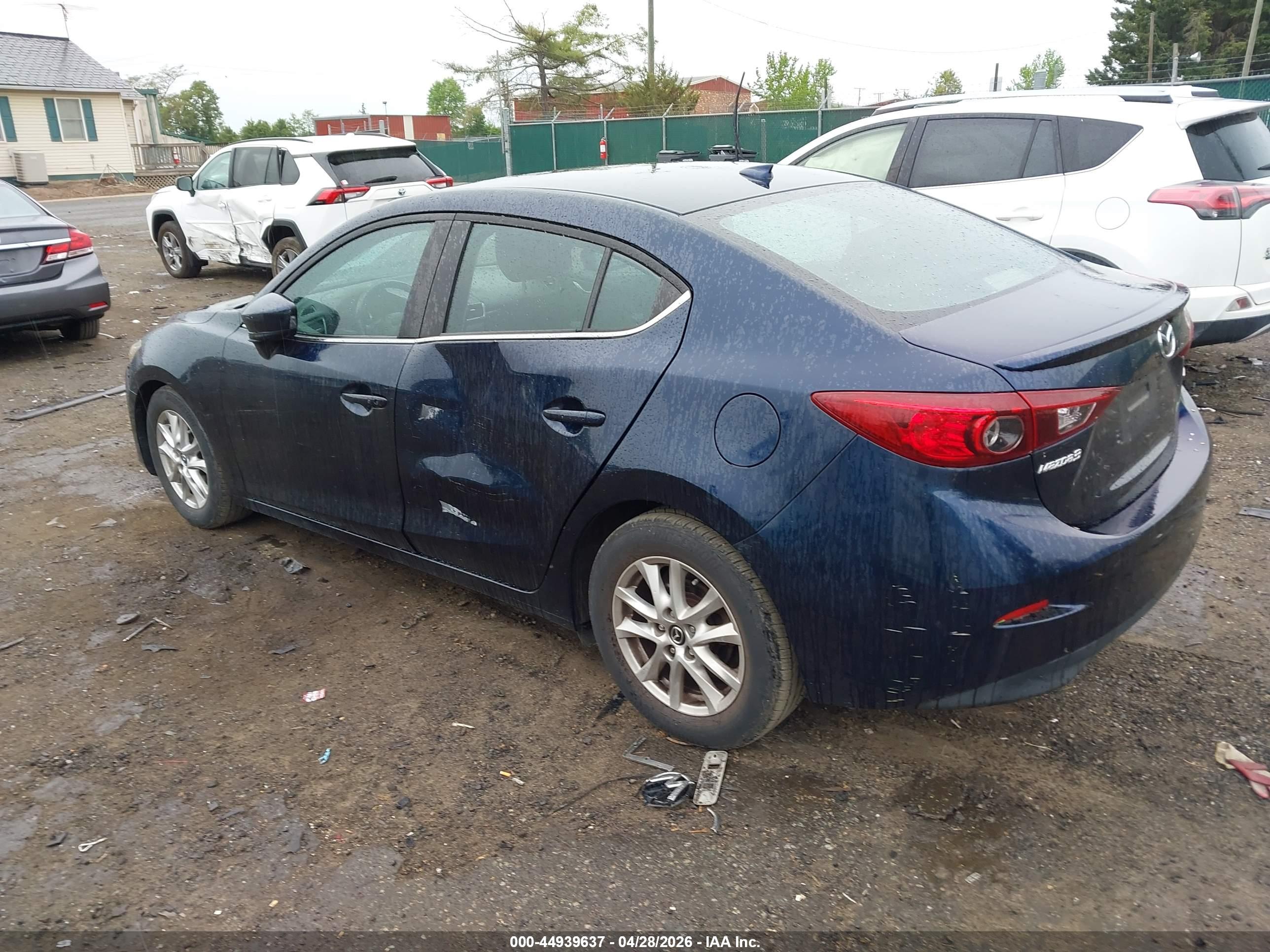 MAZDA MAZDA3 image 3
