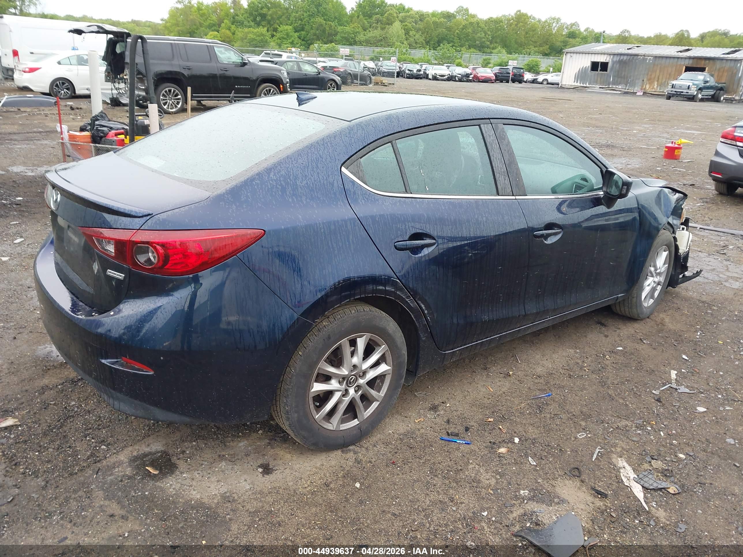 MAZDA MAZDA3 image 4