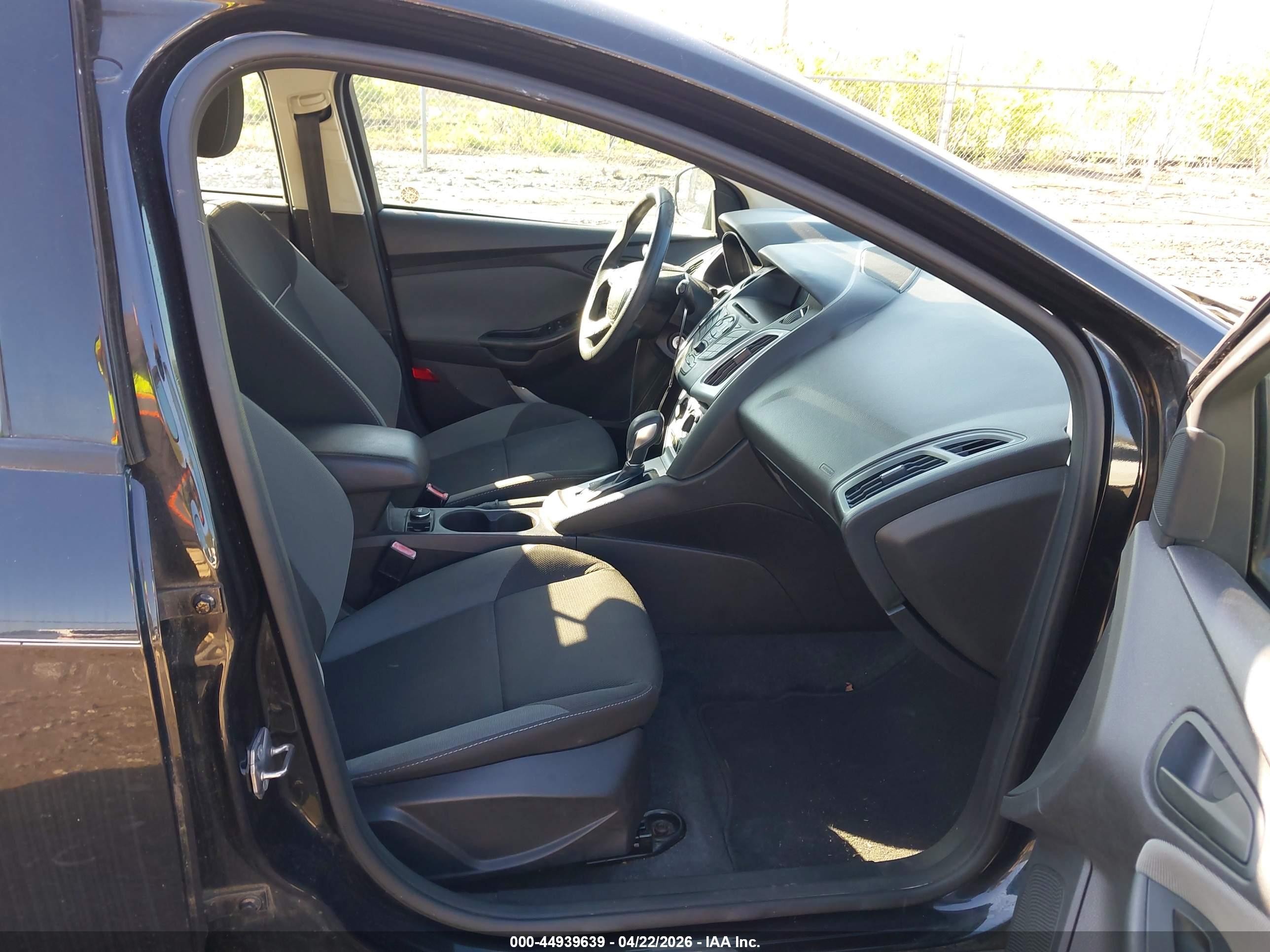 FORD FOCUS image 5