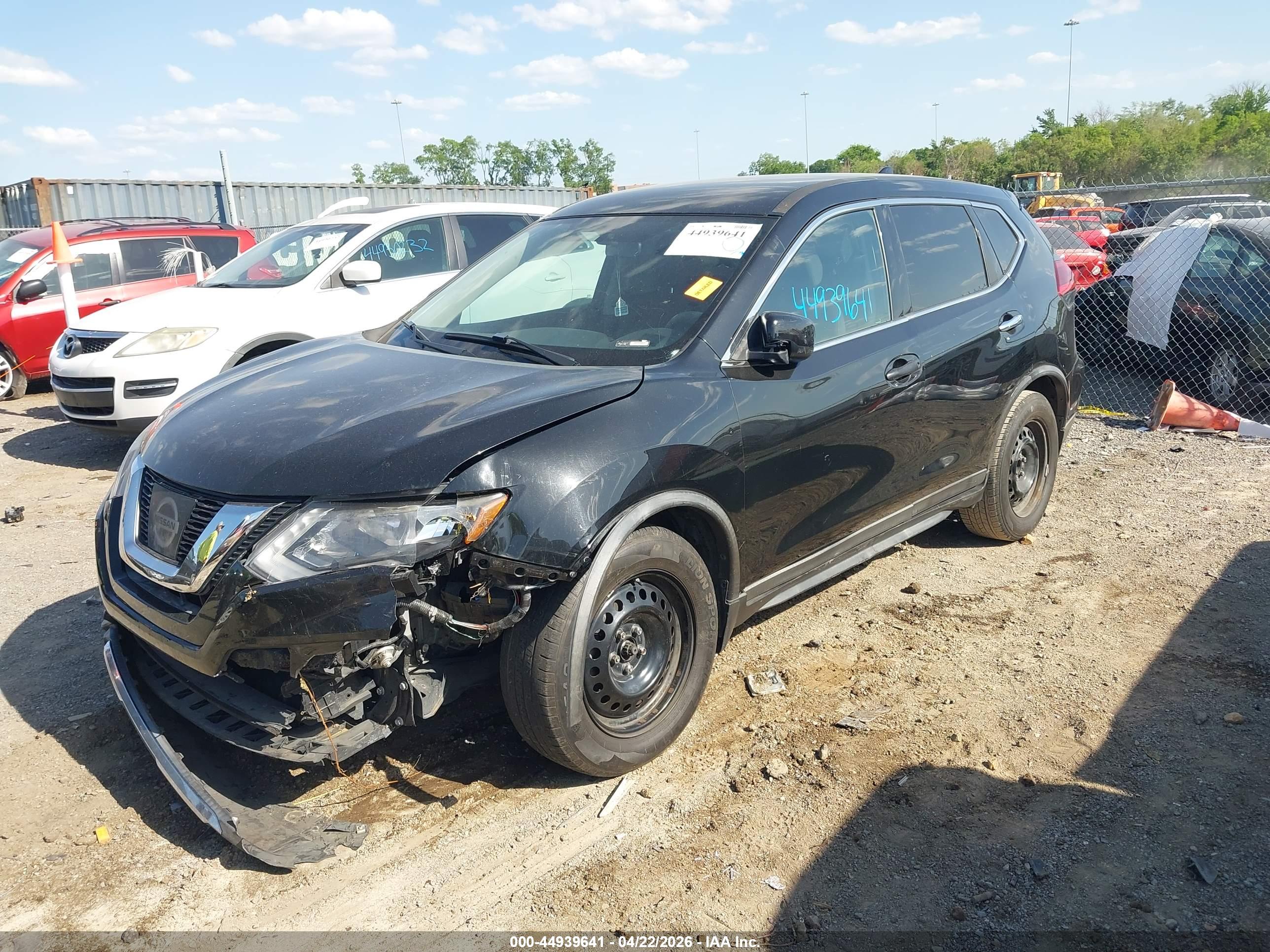 NISSAN ROGUE image 2