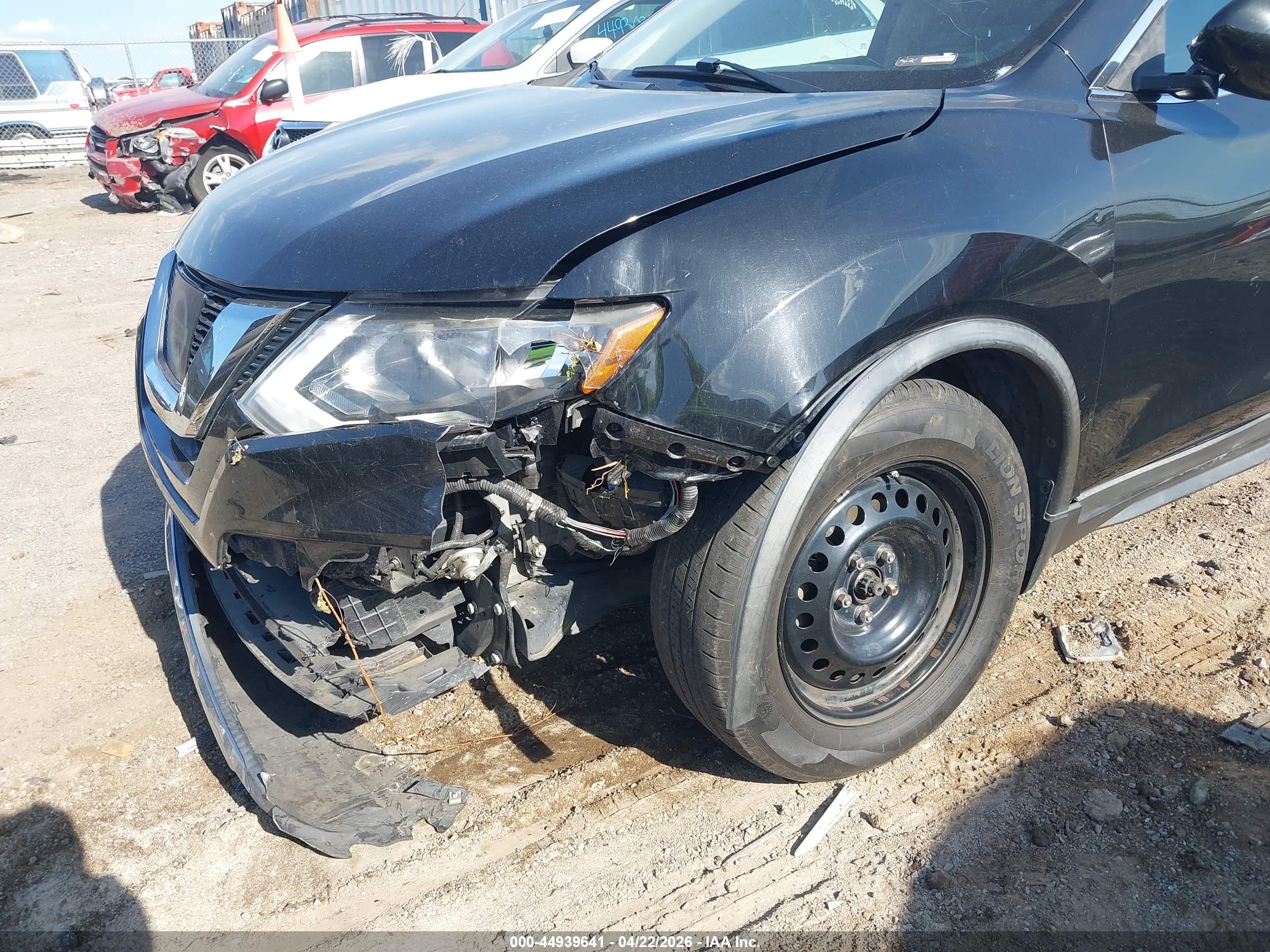NISSAN ROGUE image 6