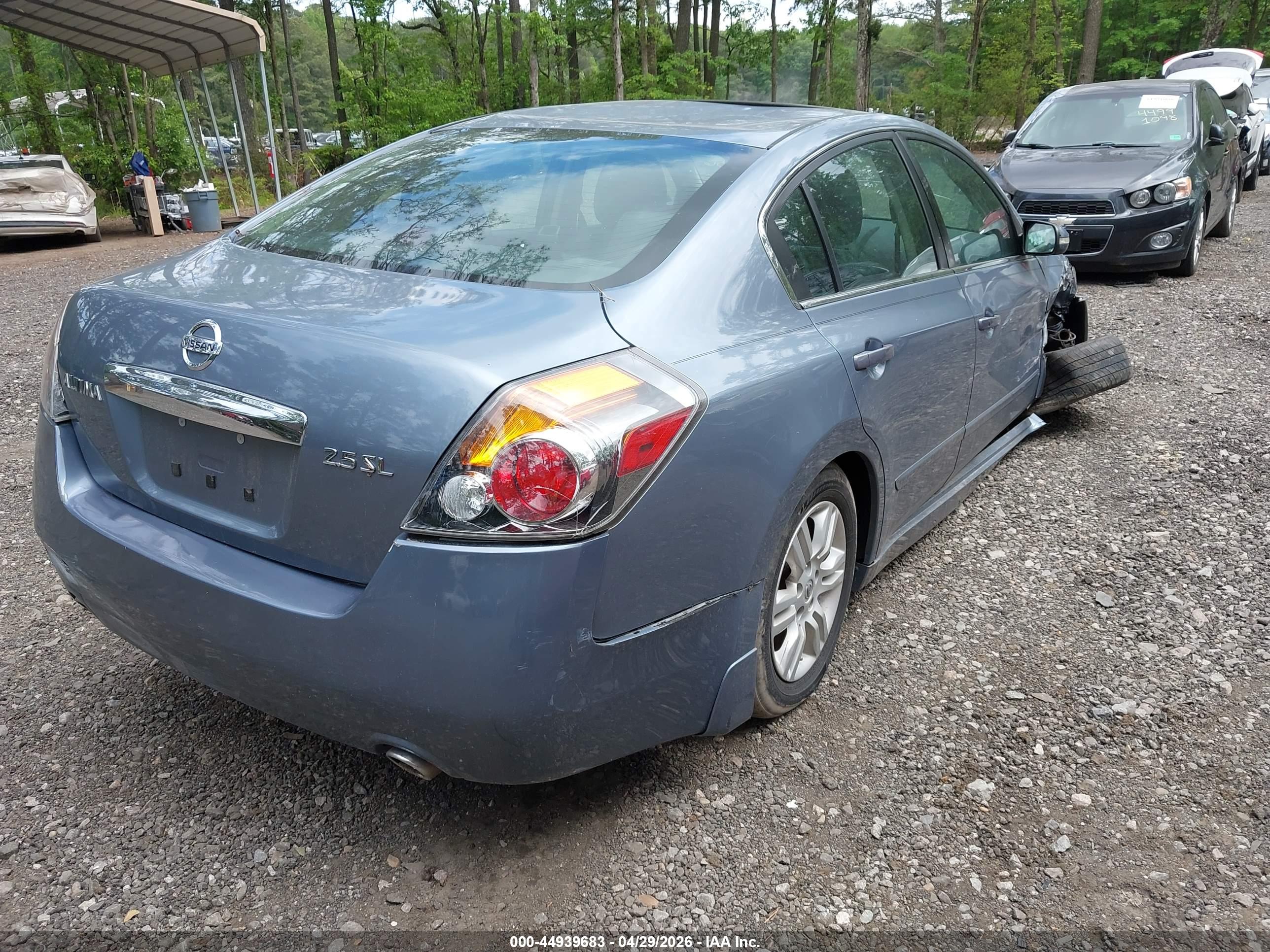NISSAN ALTIMA image 4