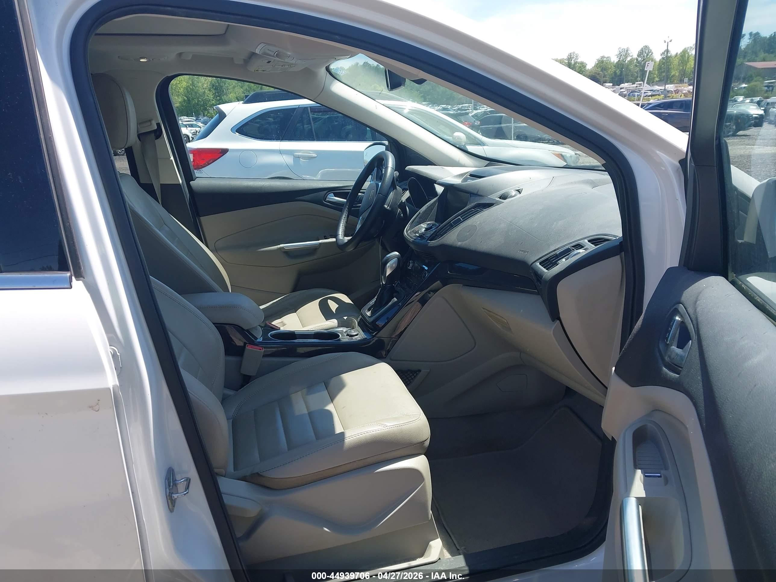 FORD ESCAPE image 5