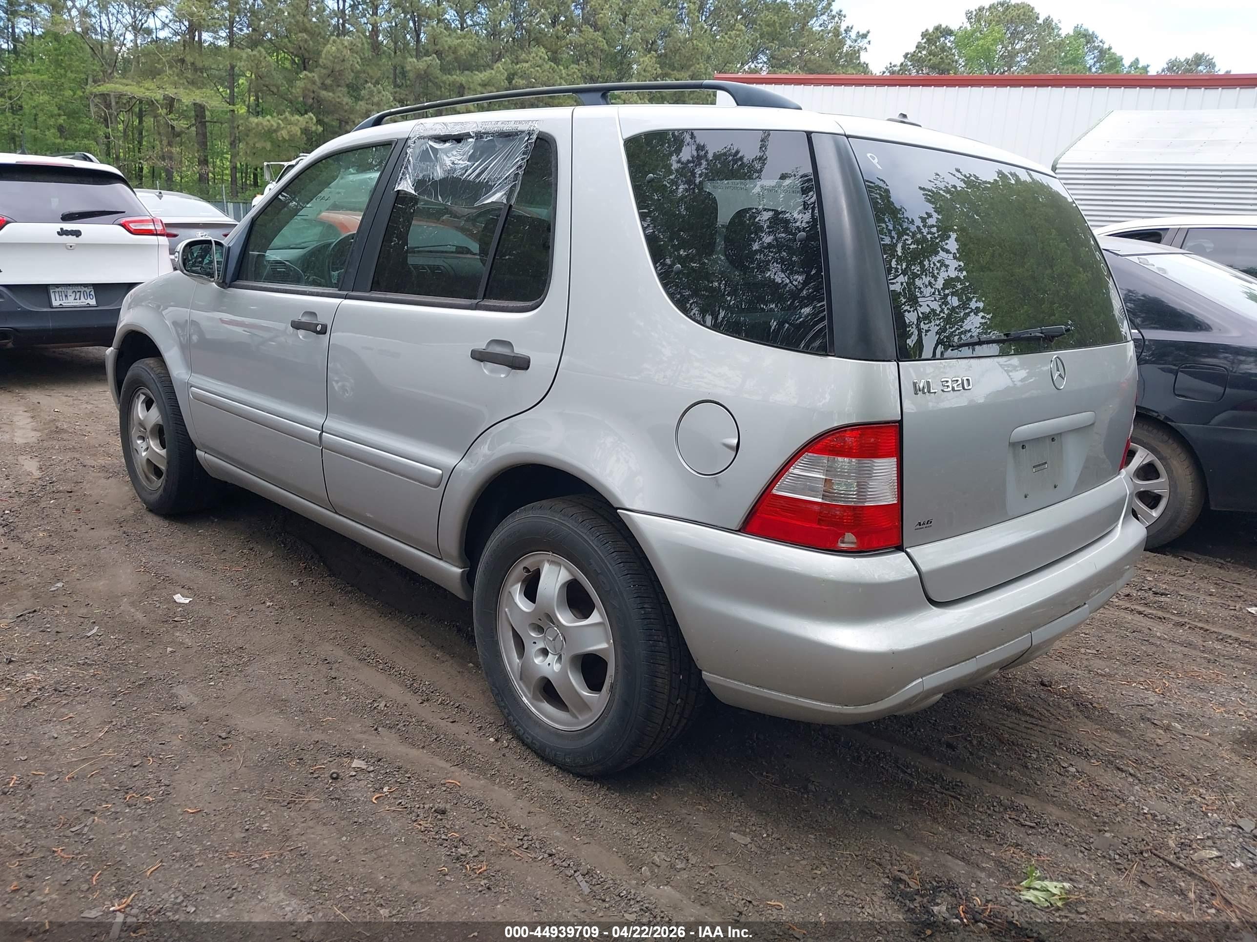 MERCEDES-BENZ ML image 3