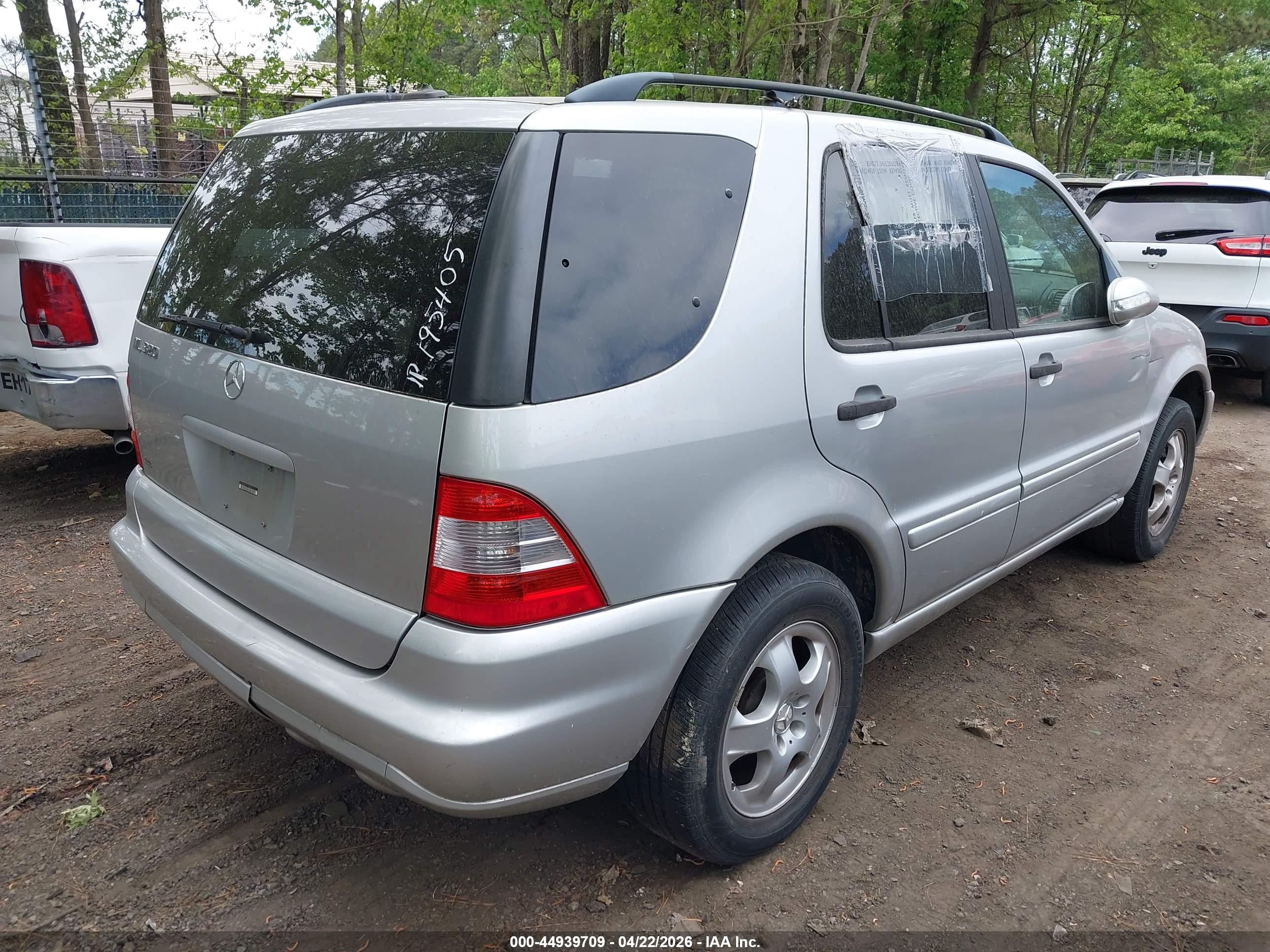 MERCEDES-BENZ ML image 4