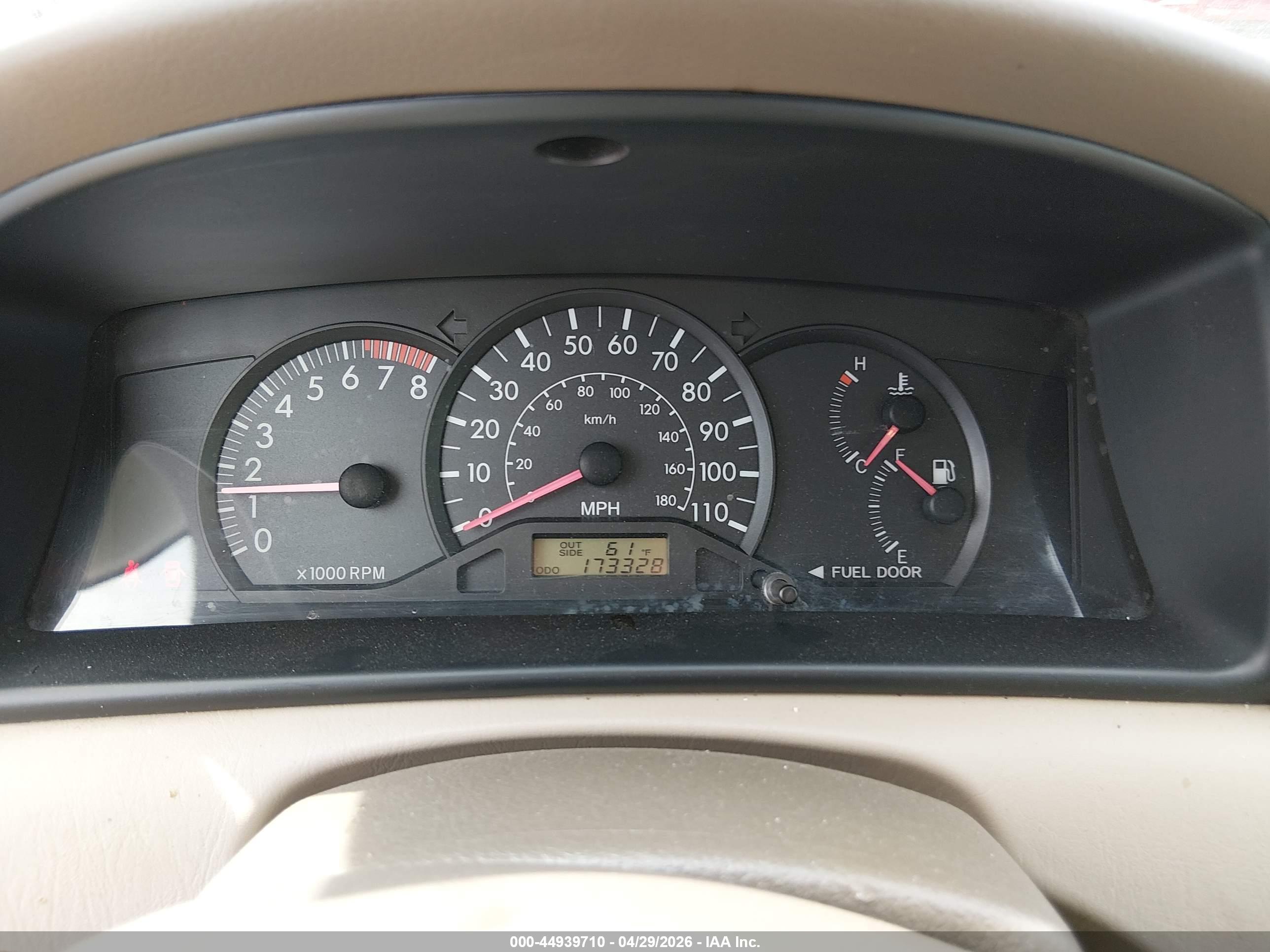 TOYOTA COROLLA image 7