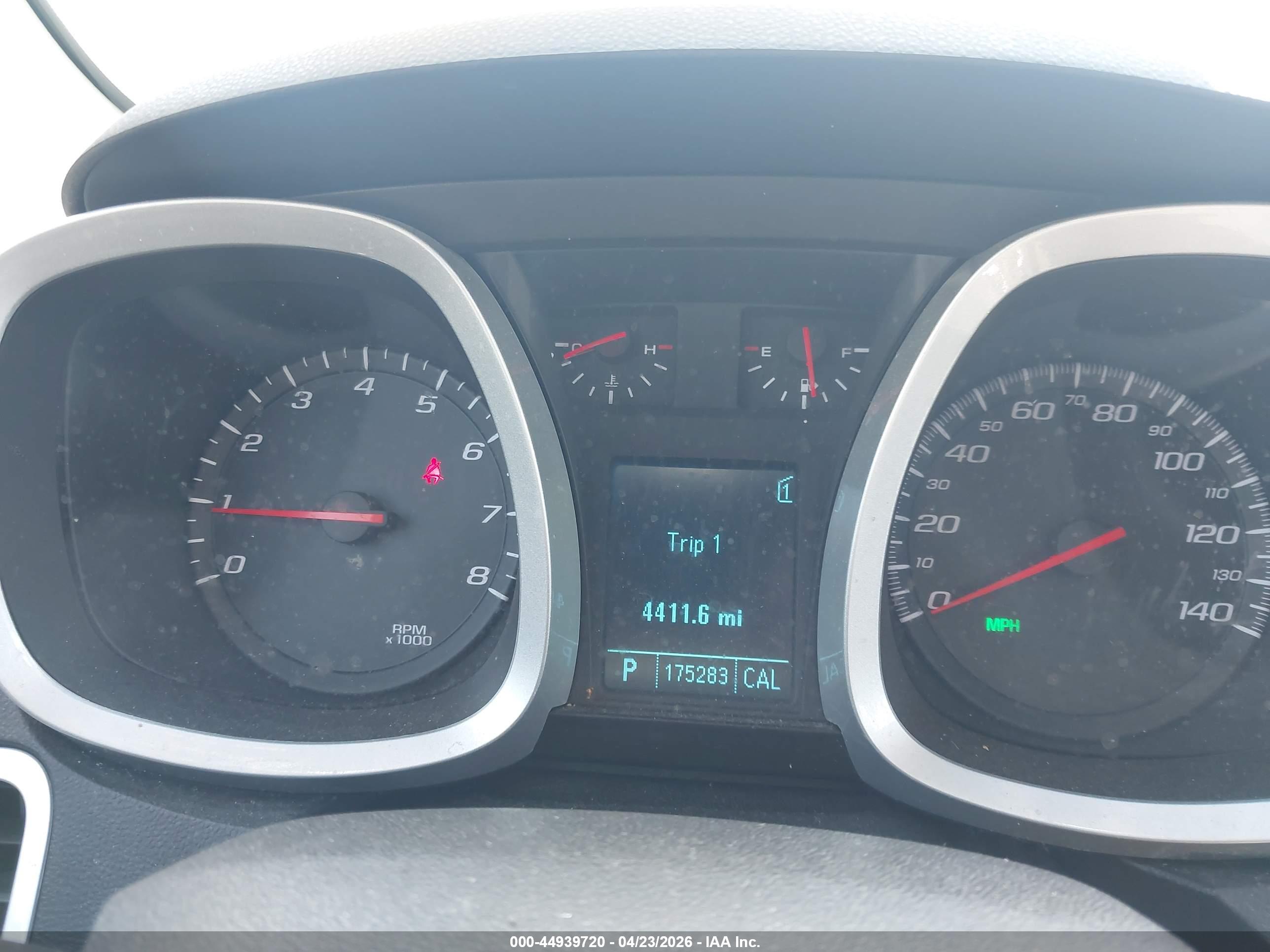 CHEVROLET EQUINOX image 7