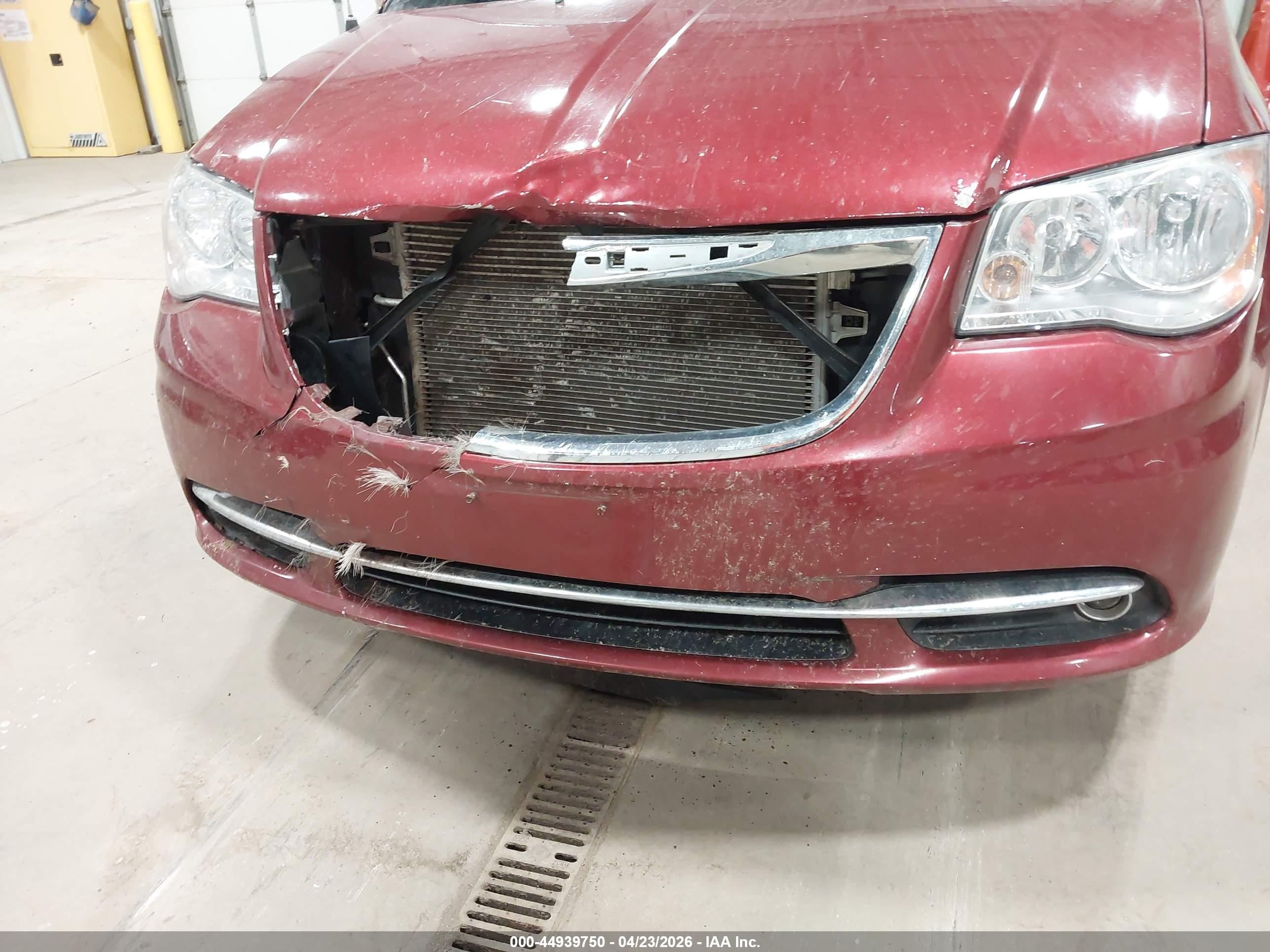 CHRYSLER TOWN image 6