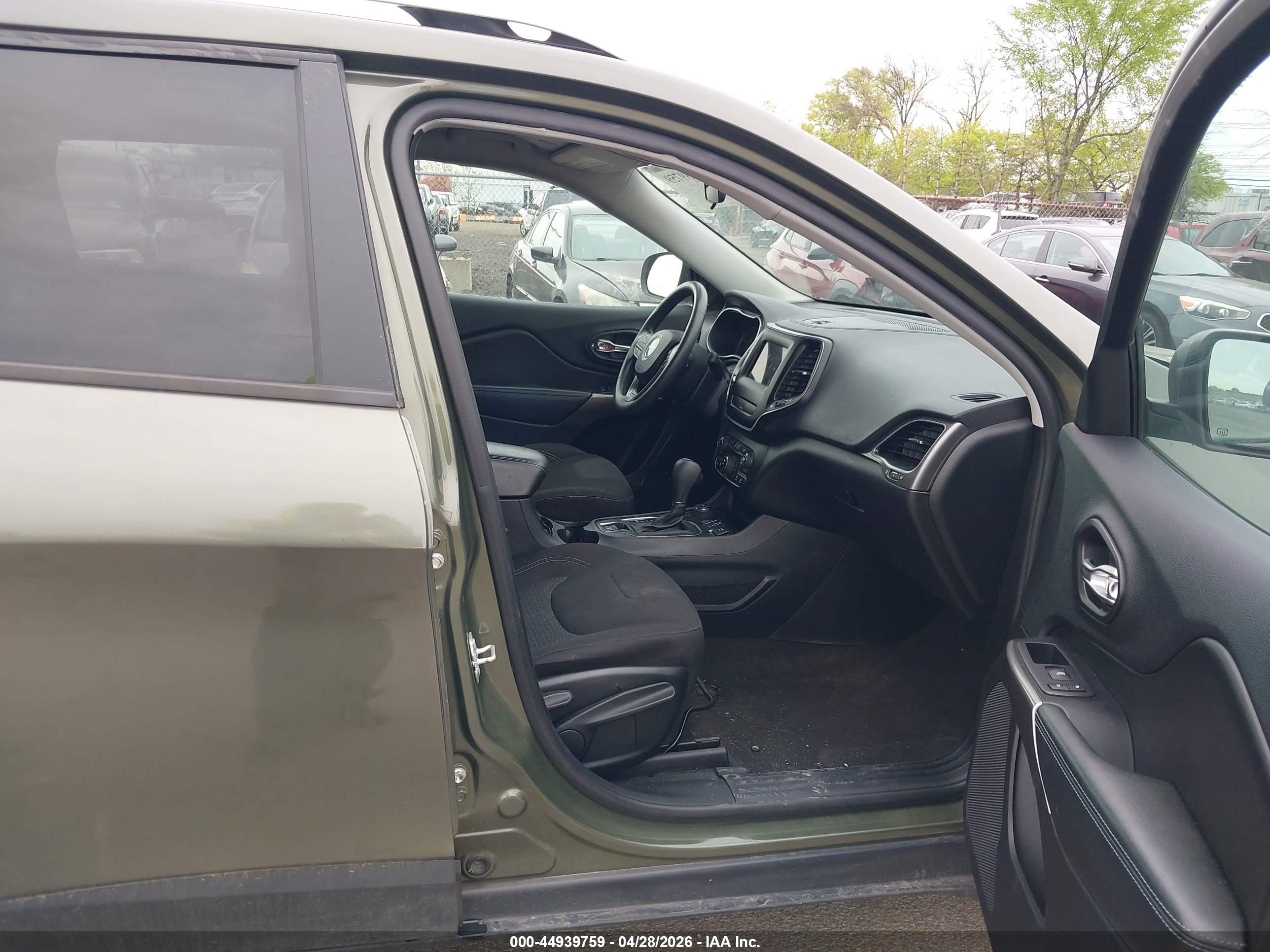 JEEP CHEROKEE image 5