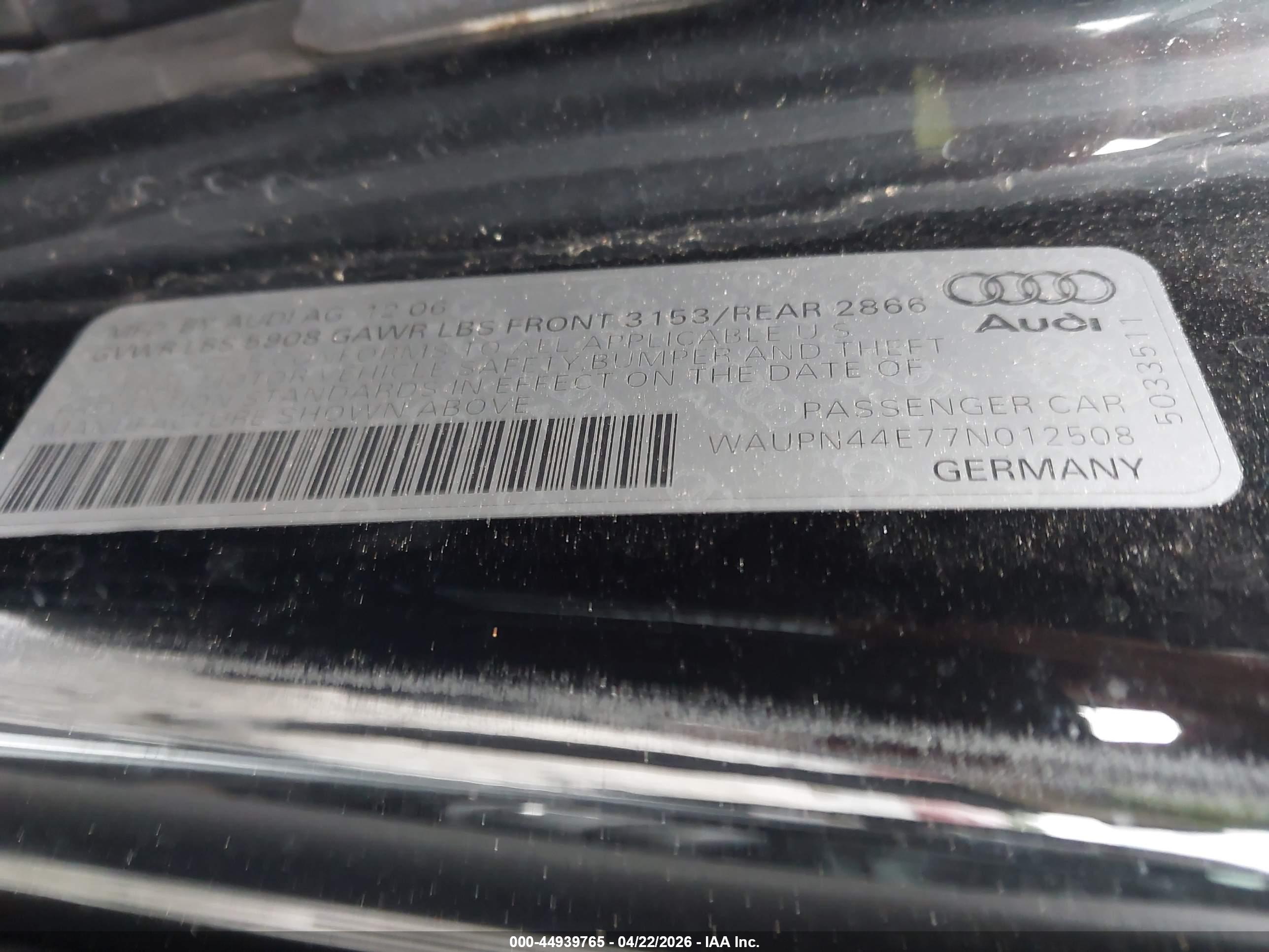 AUDI S8 image 9