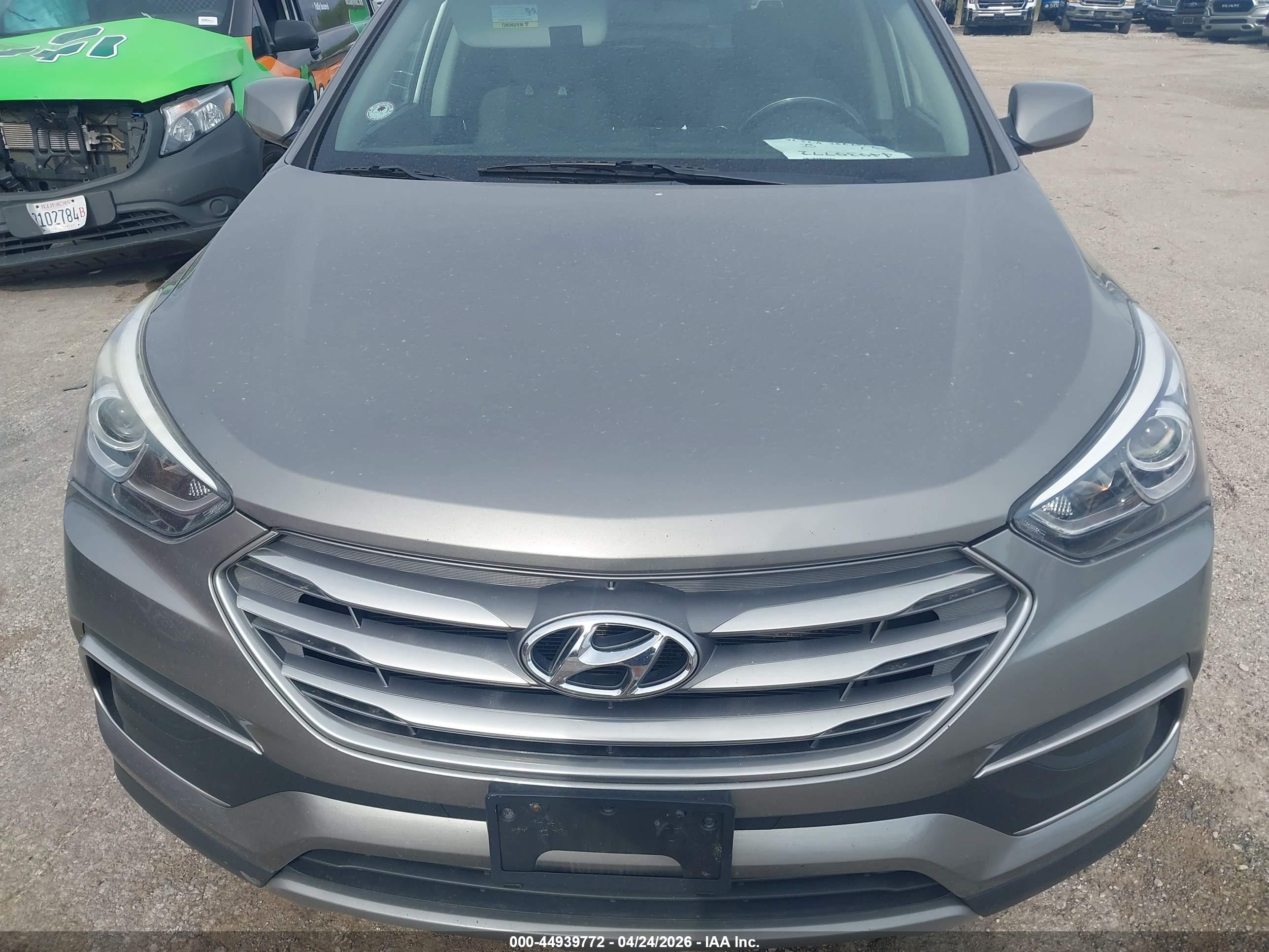 HYUNDAI SANTA image 6