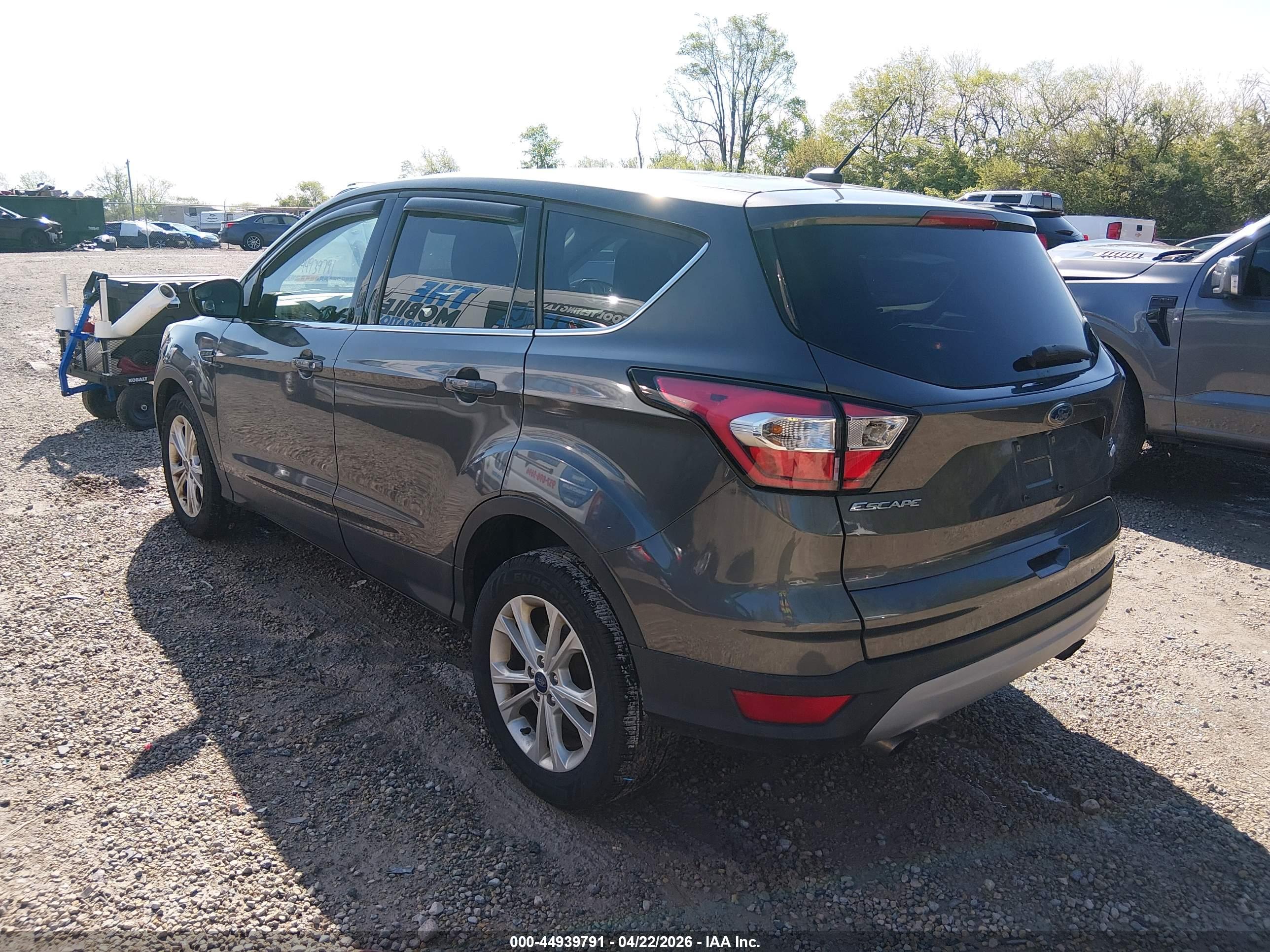 FORD ESCAPE image 3