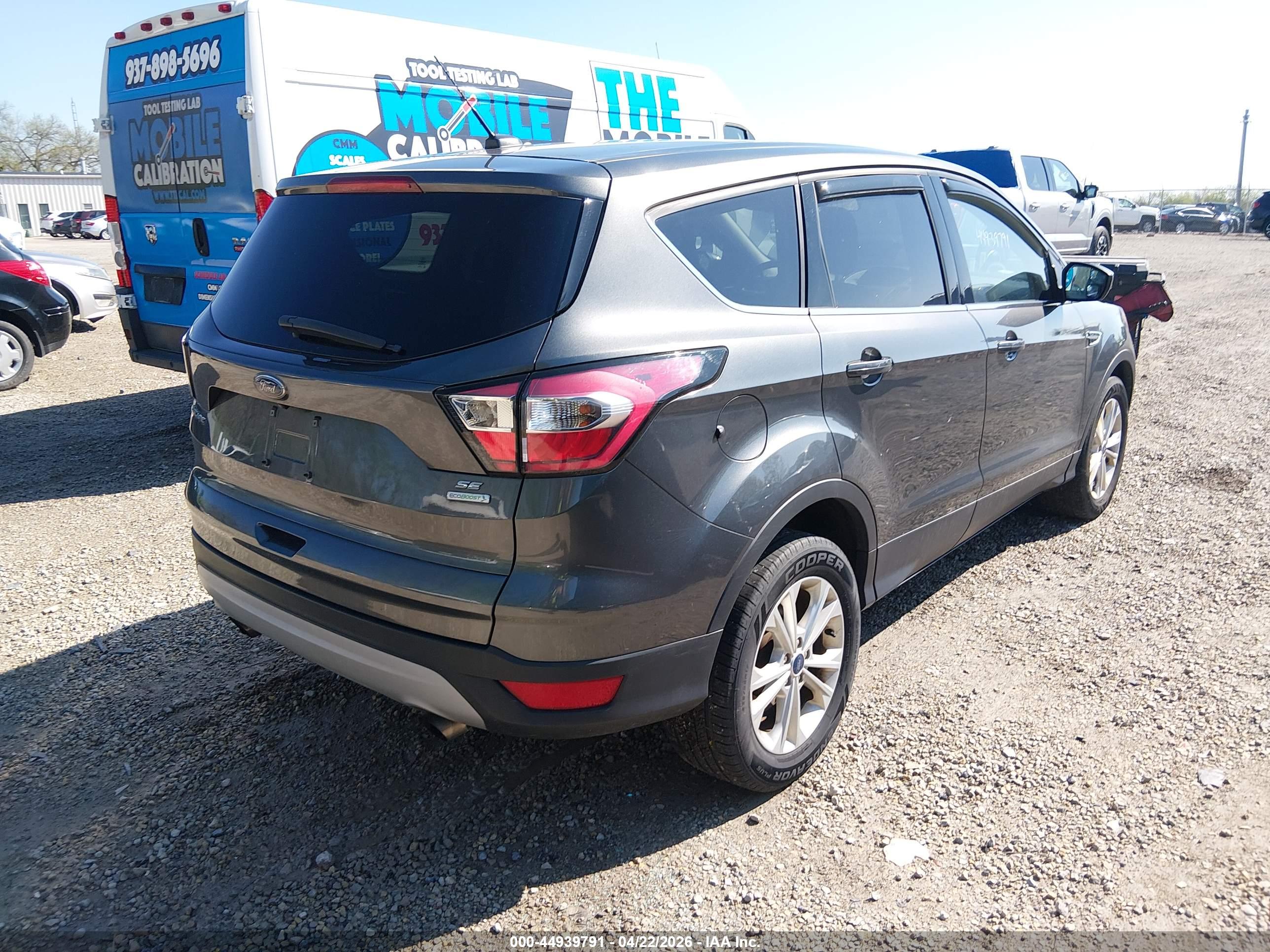 FORD ESCAPE image 4