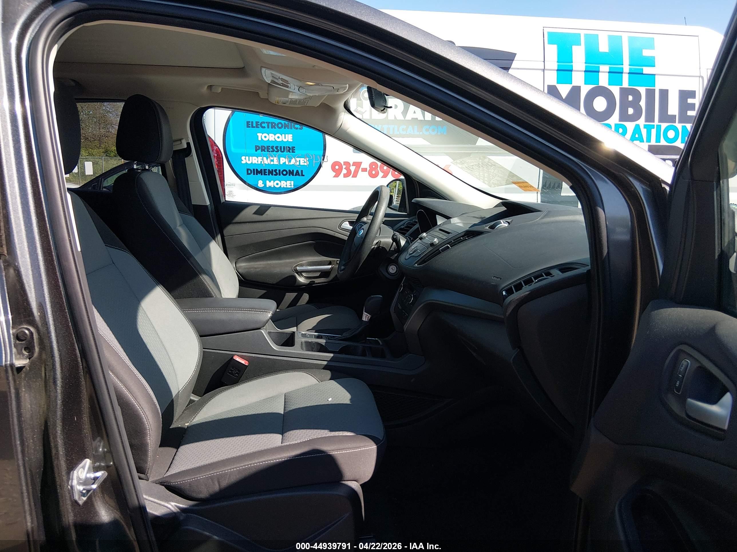 FORD ESCAPE image 5