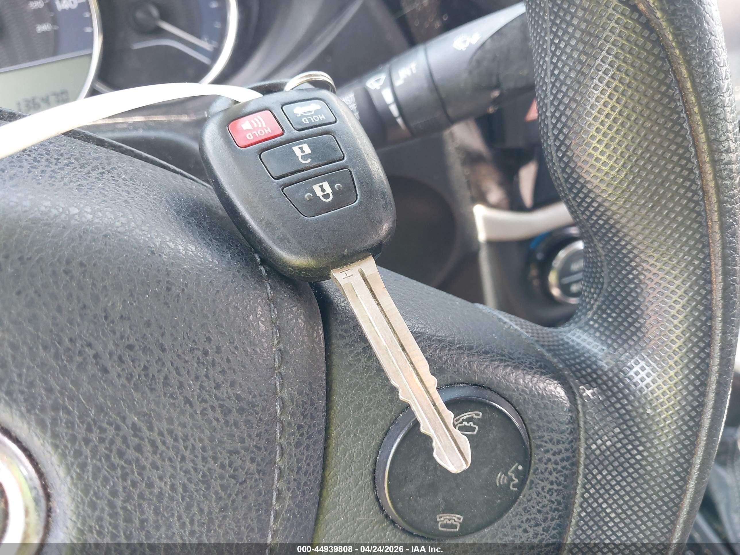 TOYOTA COROLLA image 11