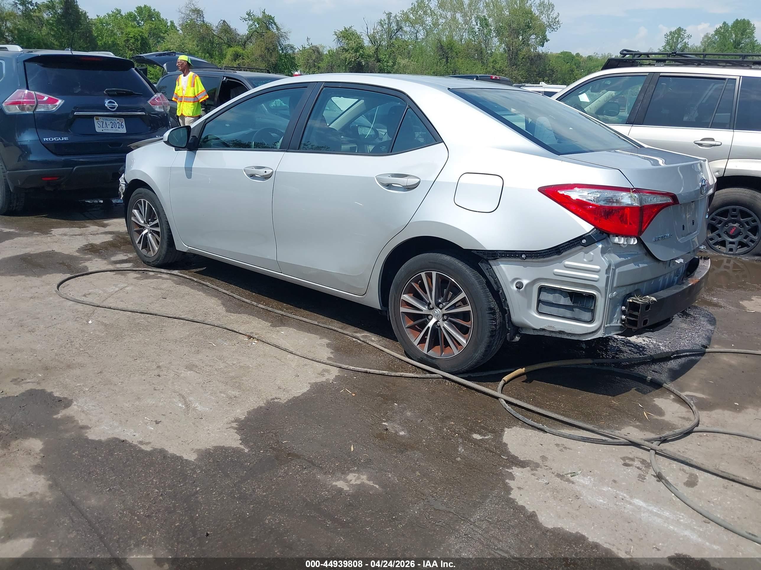 TOYOTA COROLLA image 3