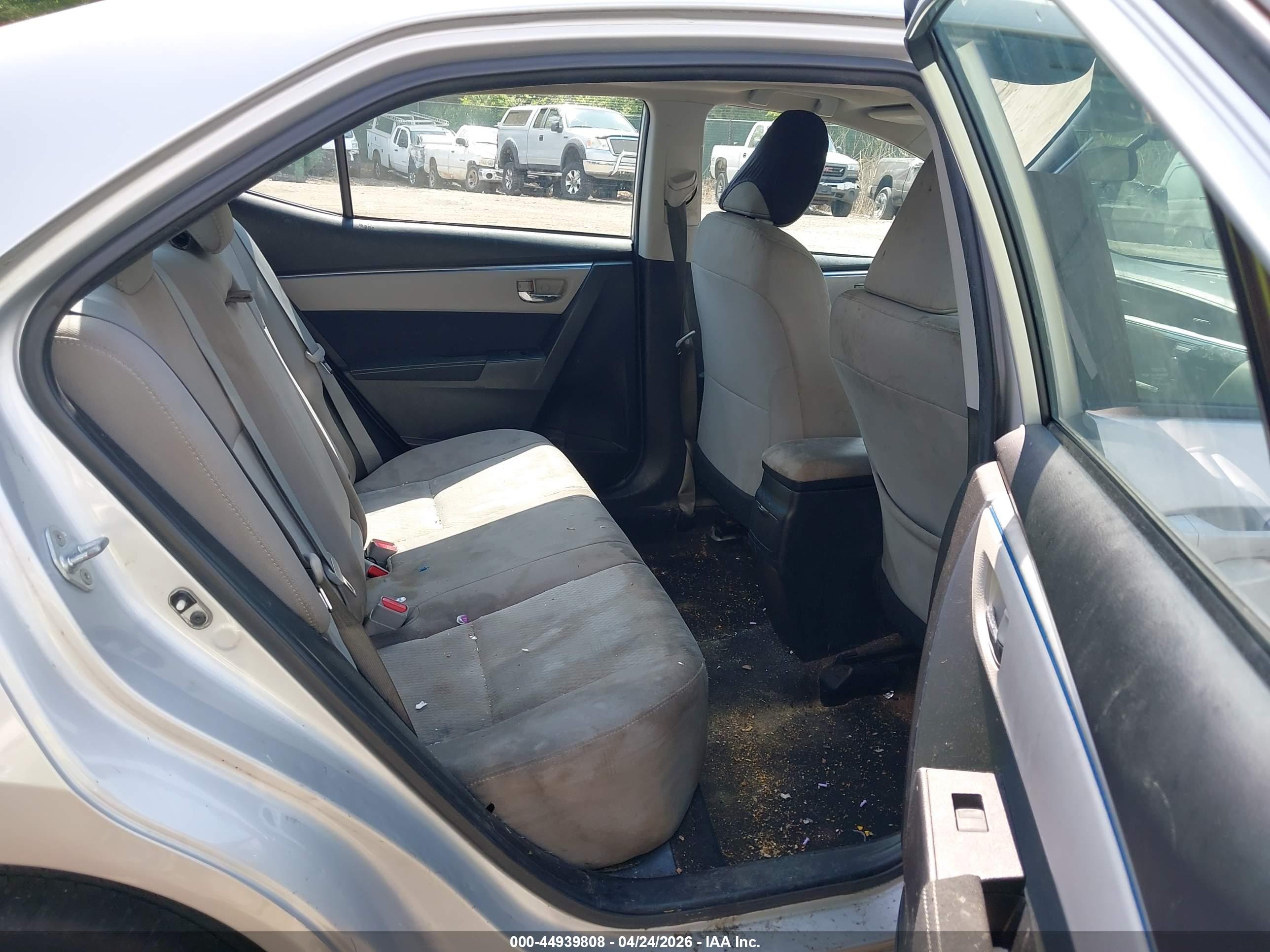 TOYOTA COROLLA image 8