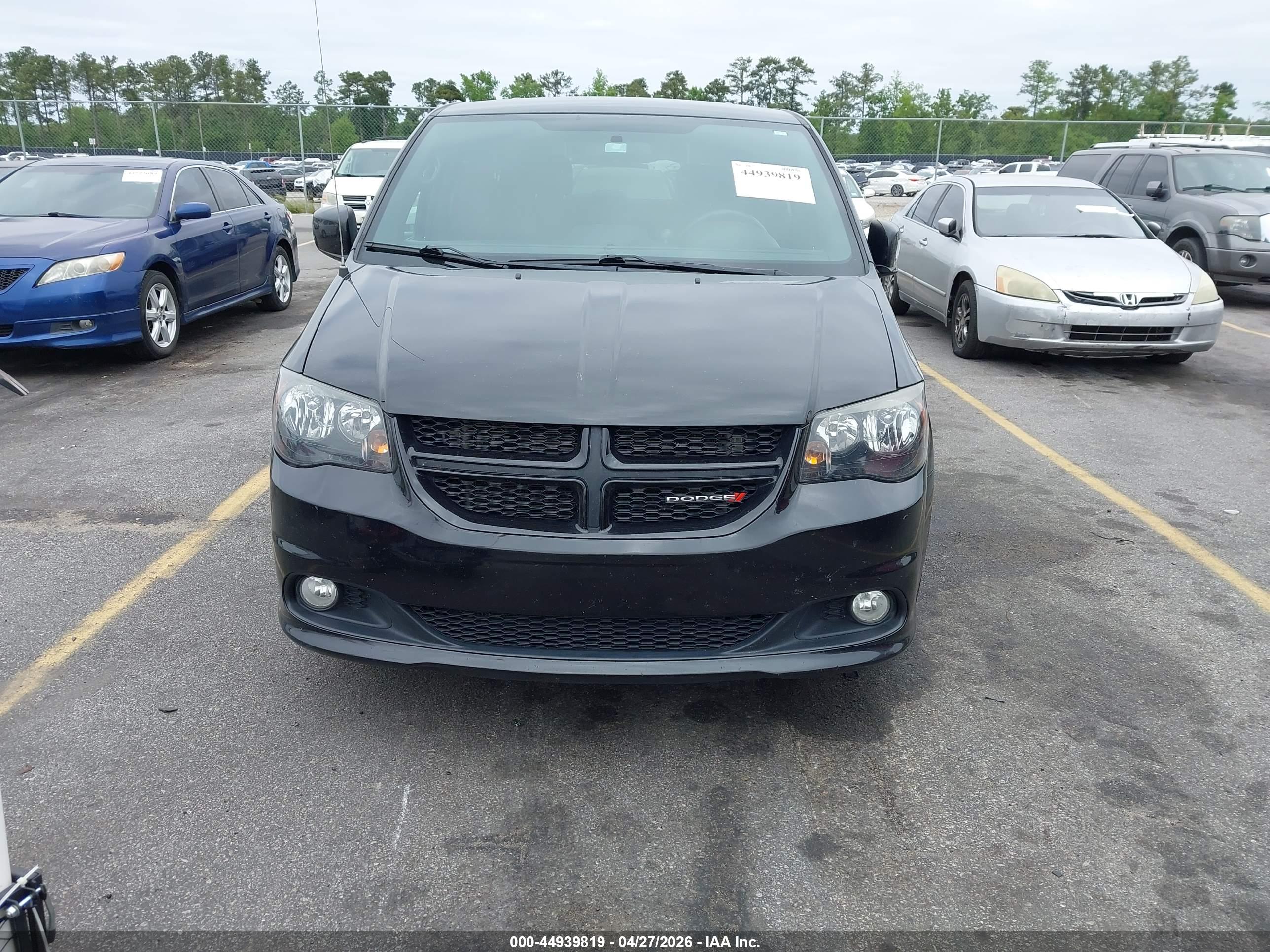 DODGE GRAND image 6