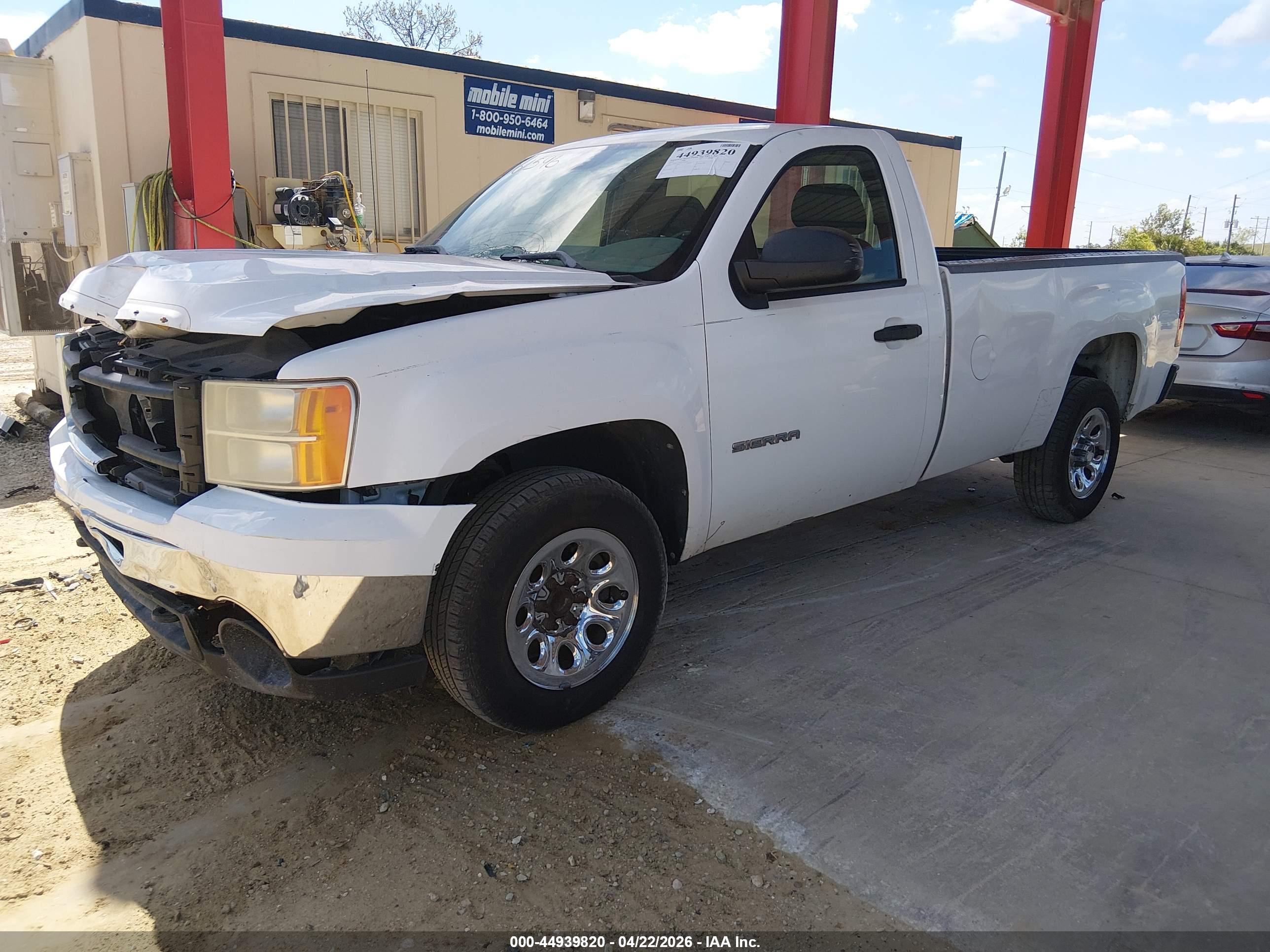 GMC SIERRA image 2