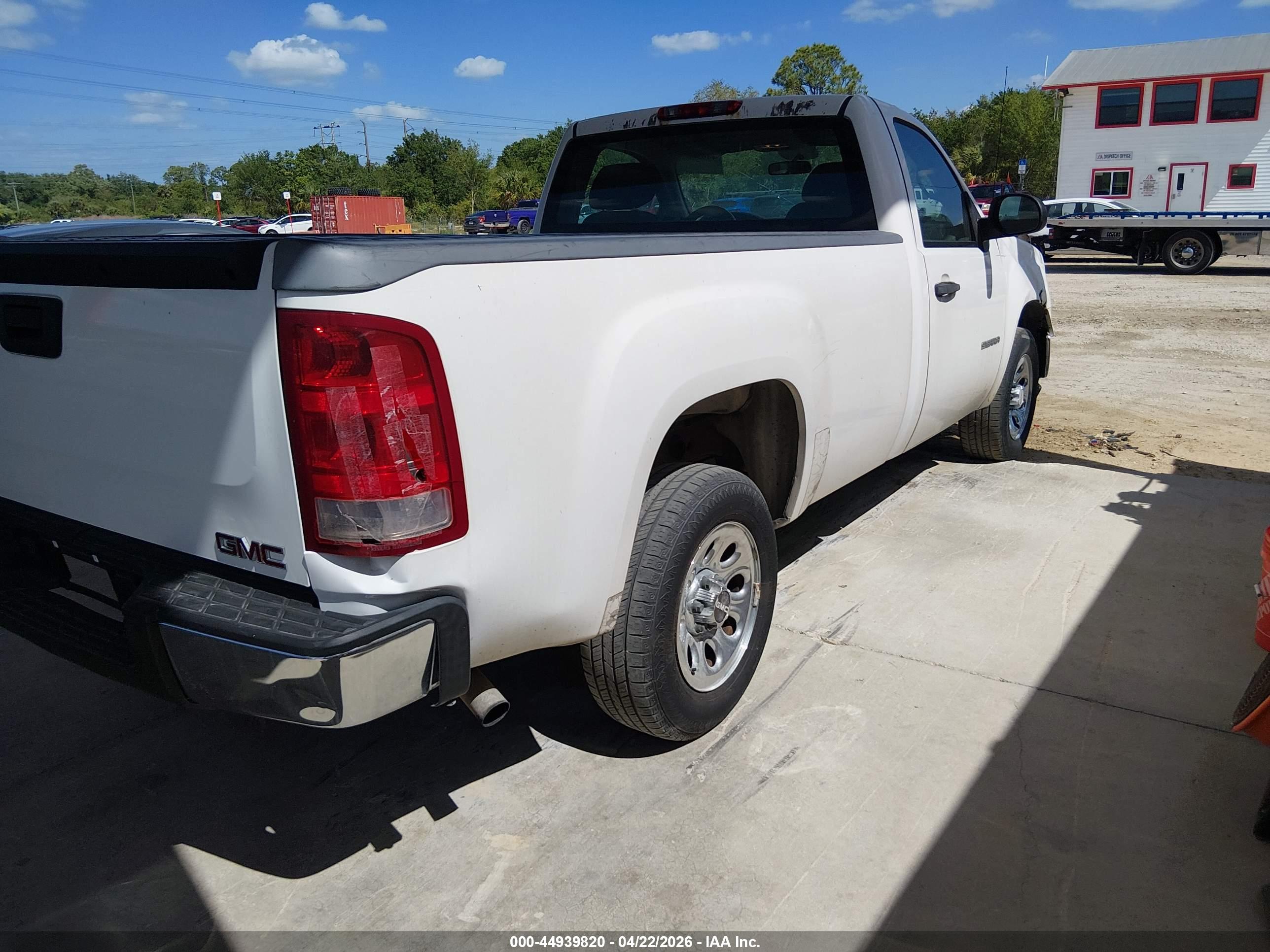 GMC SIERRA image 4