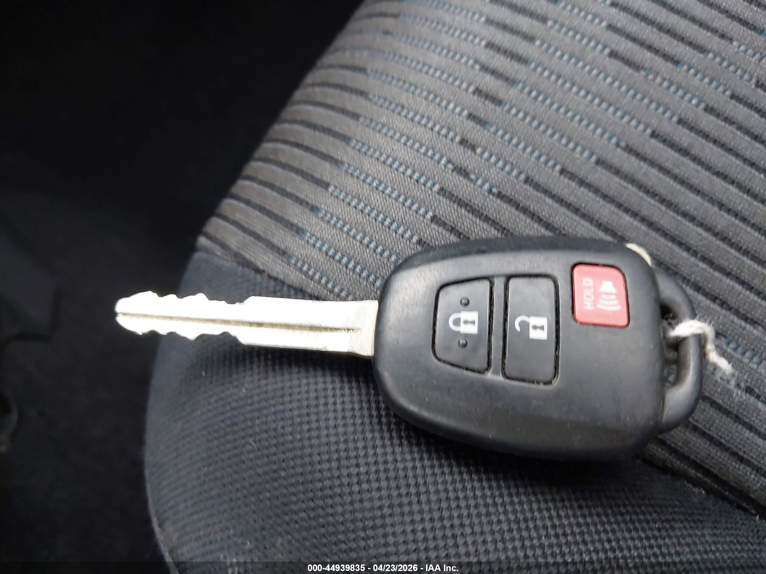 SCION XB image 11