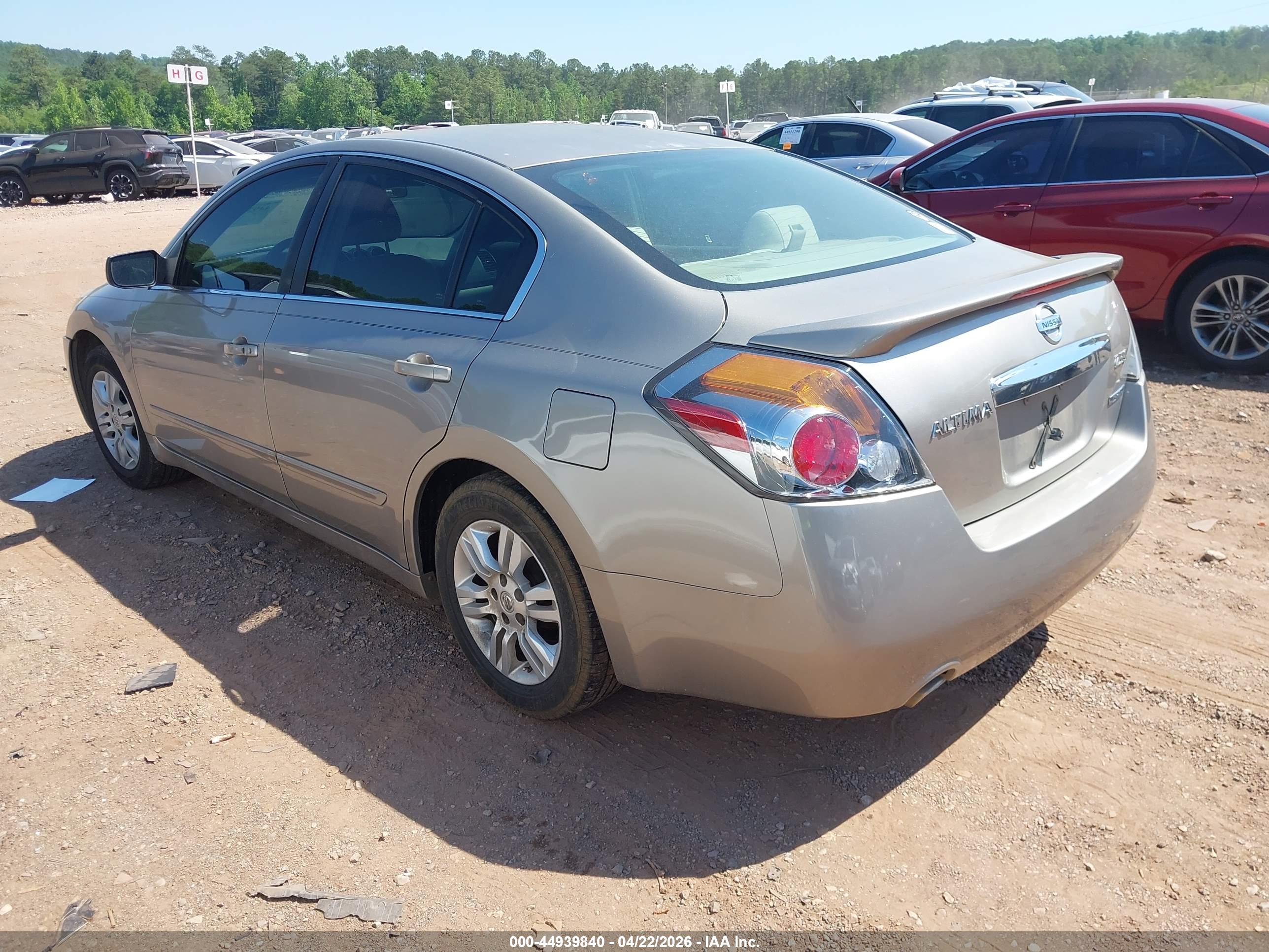 NISSAN ALTIMA image 3