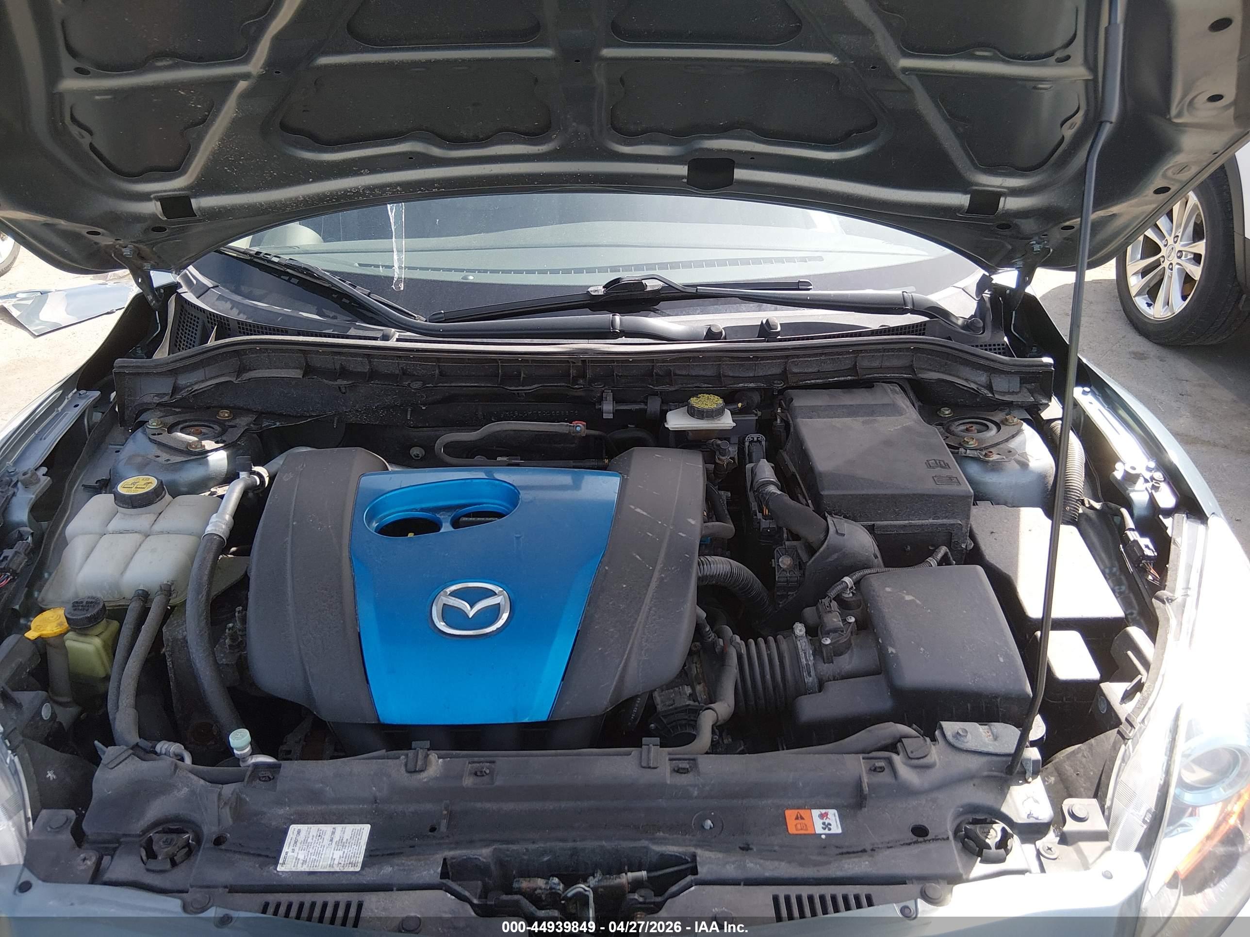 MAZDA MAZDA3 image 10