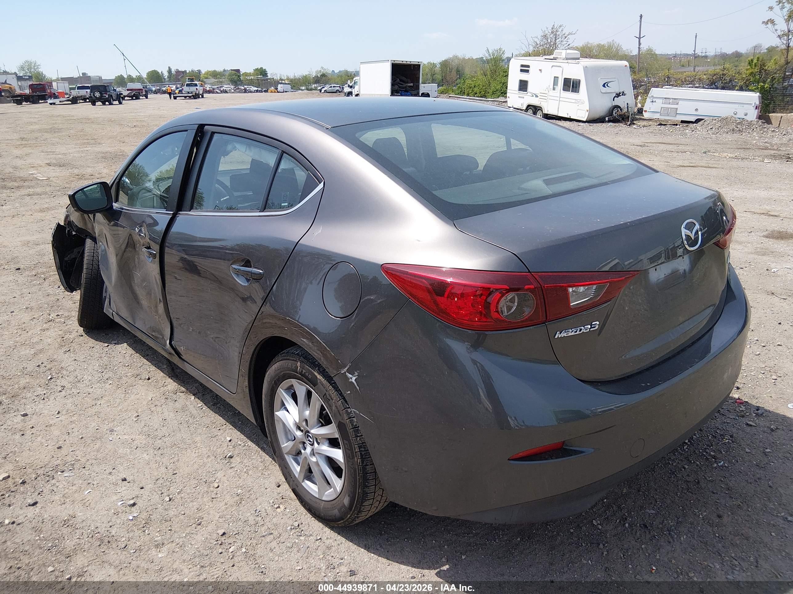 MAZDA MAZDA3 image 3