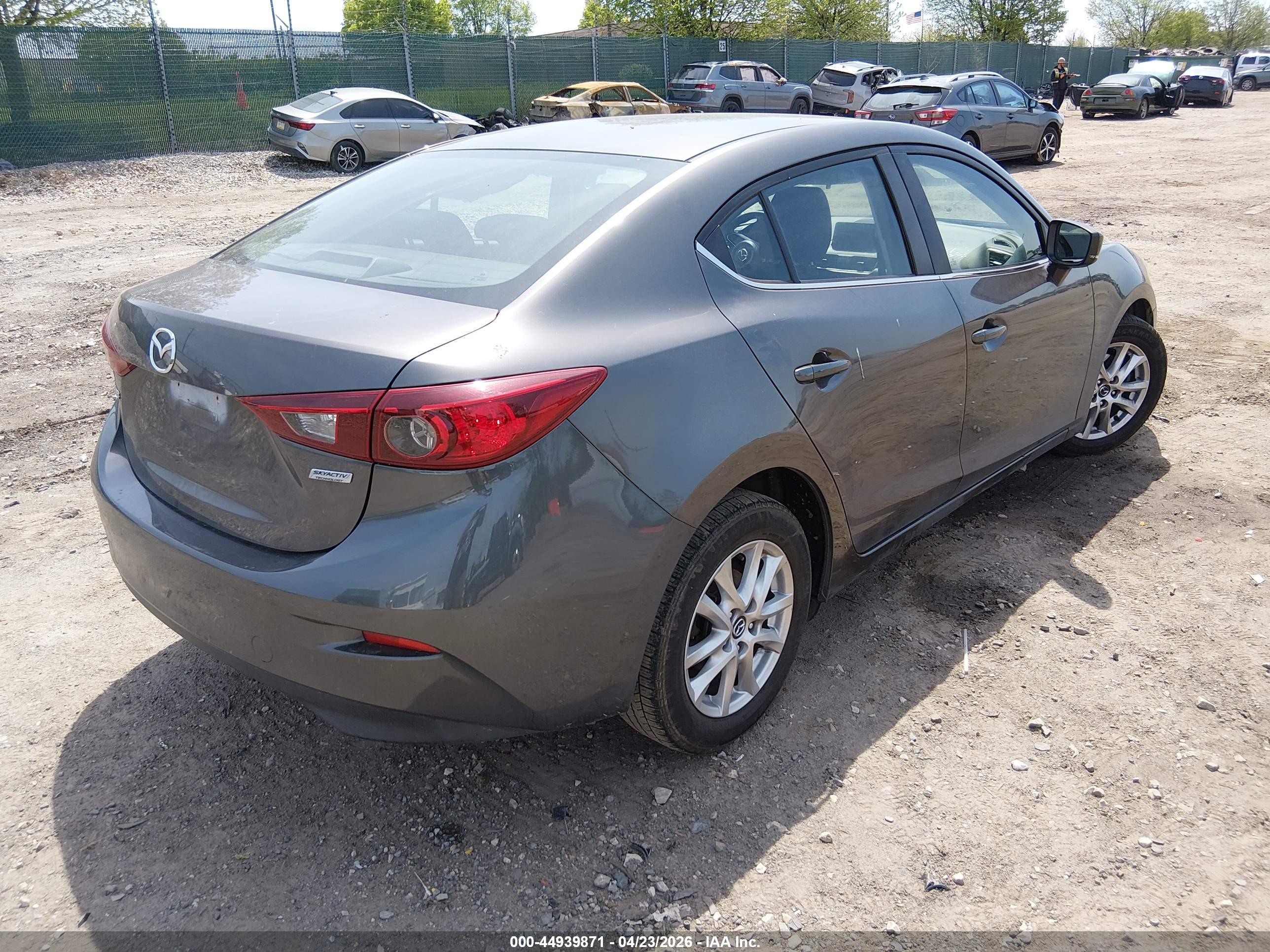 MAZDA MAZDA3 image 4