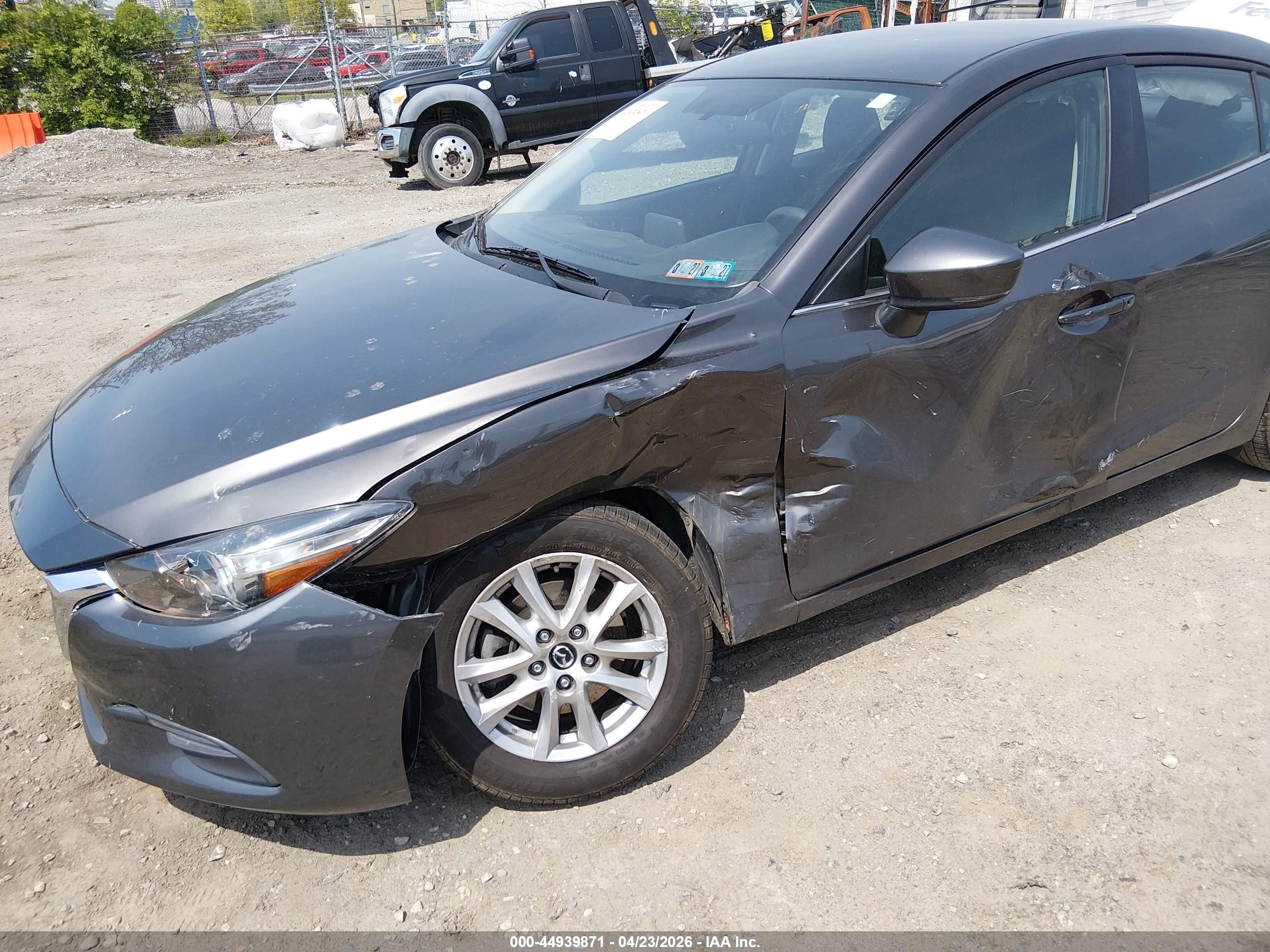 MAZDA MAZDA3 image 6