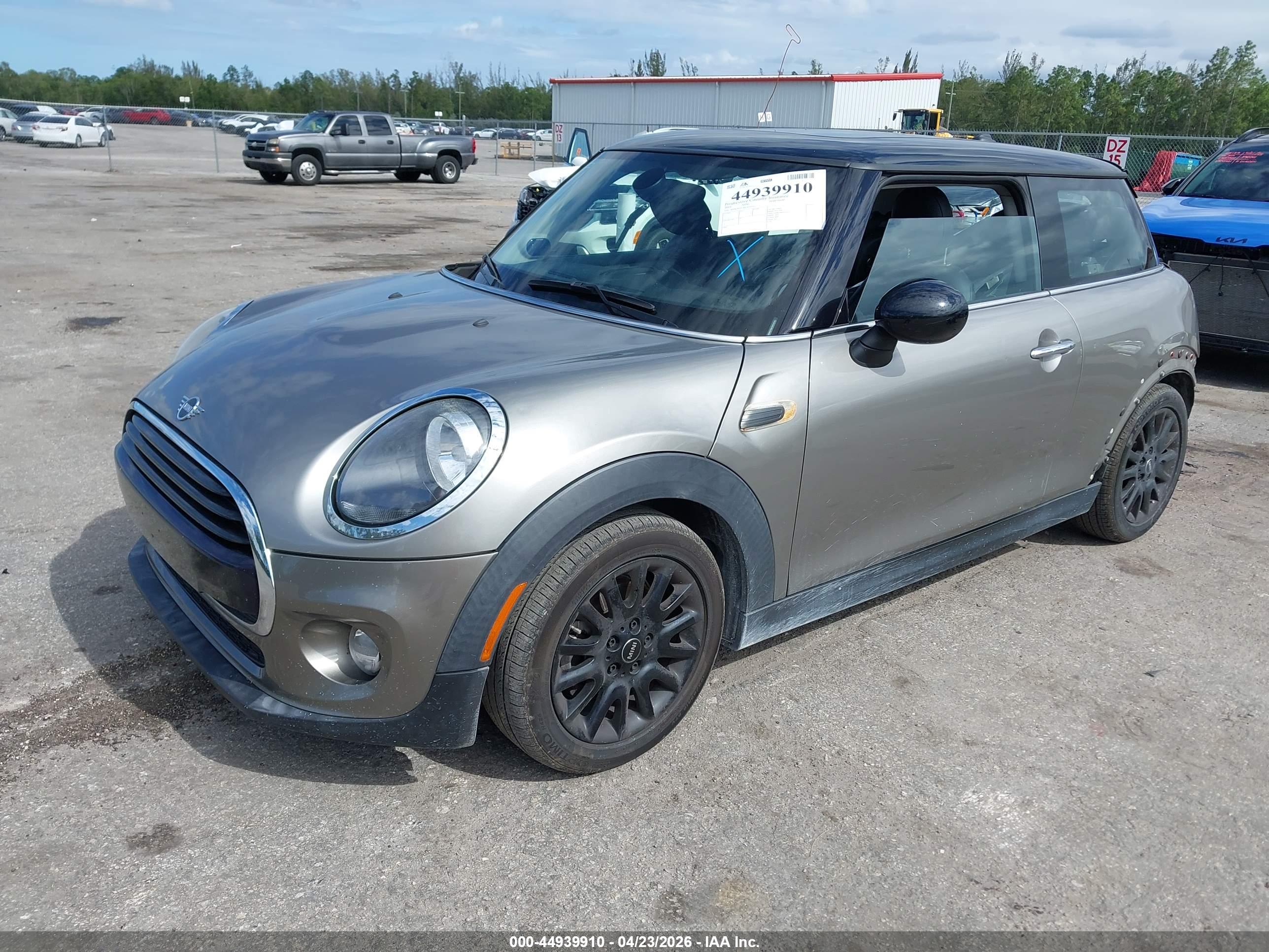 MINI HARDTOP image 2
