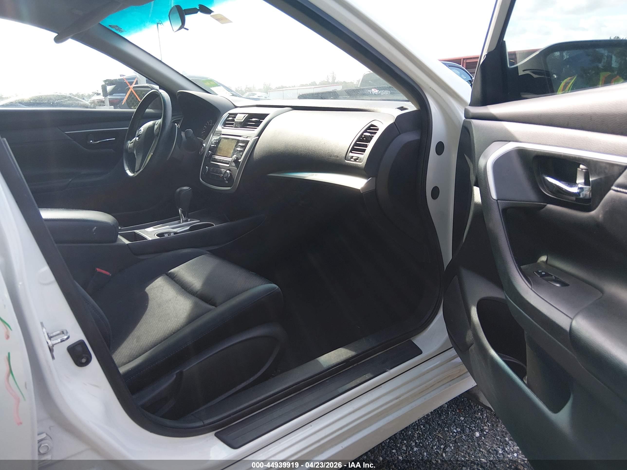 NISSAN ALTIMA image 5