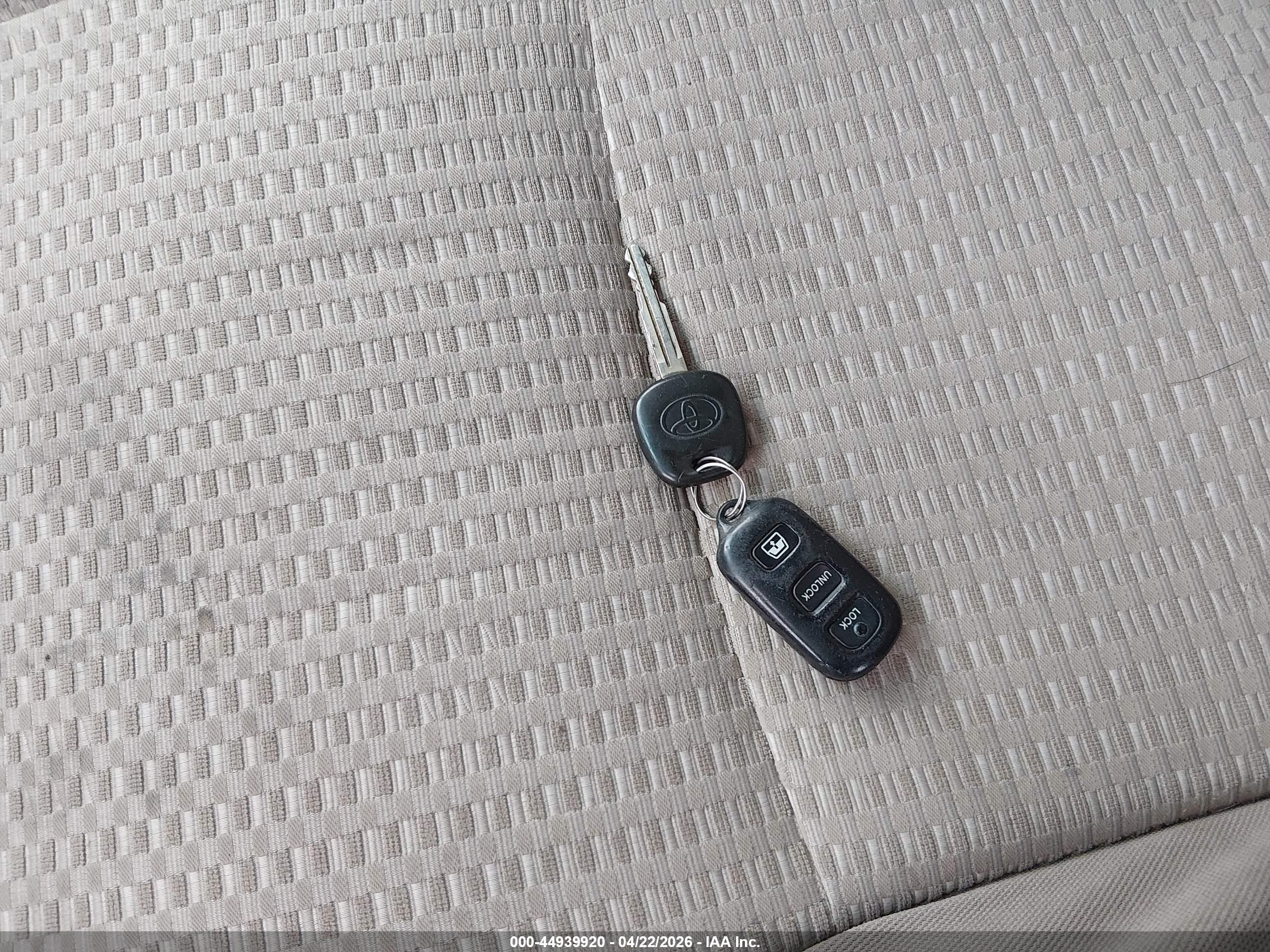 TOYOTA 4RUNNER image 11